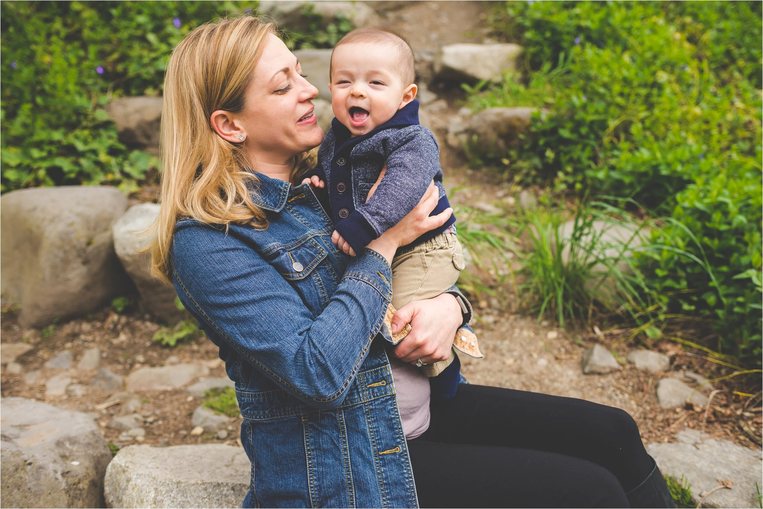 fort-steilacoom-park-extended-family-session-jannicka-mayte-anchorage-alaska-seattle-washington-family-photographer_0025.jpg