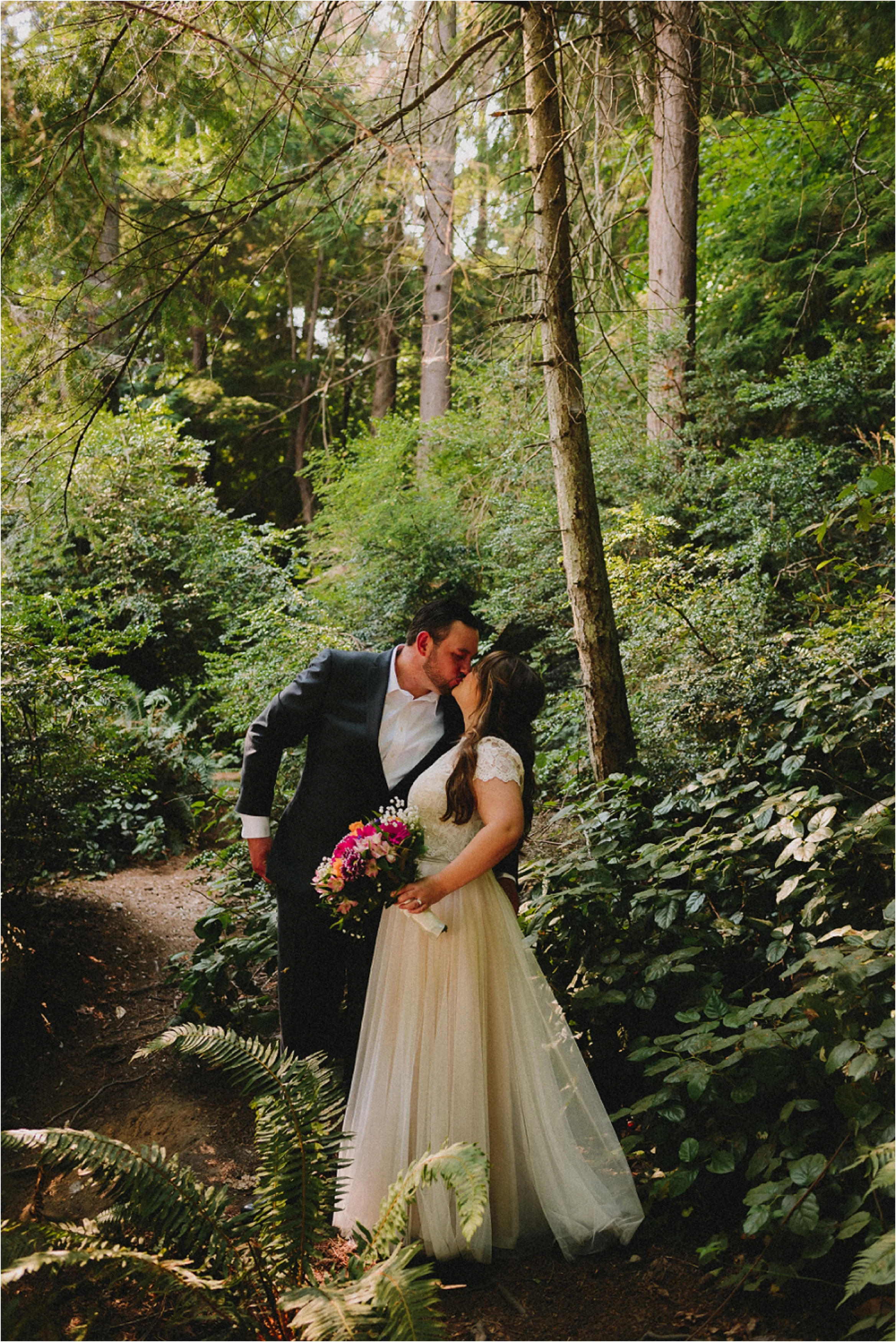 owen-beach-priest-point-park-tacoma-washington-elopement-jannicka-mayte-anchorage-alaska-wedding-elopement-photographer (27).jpg