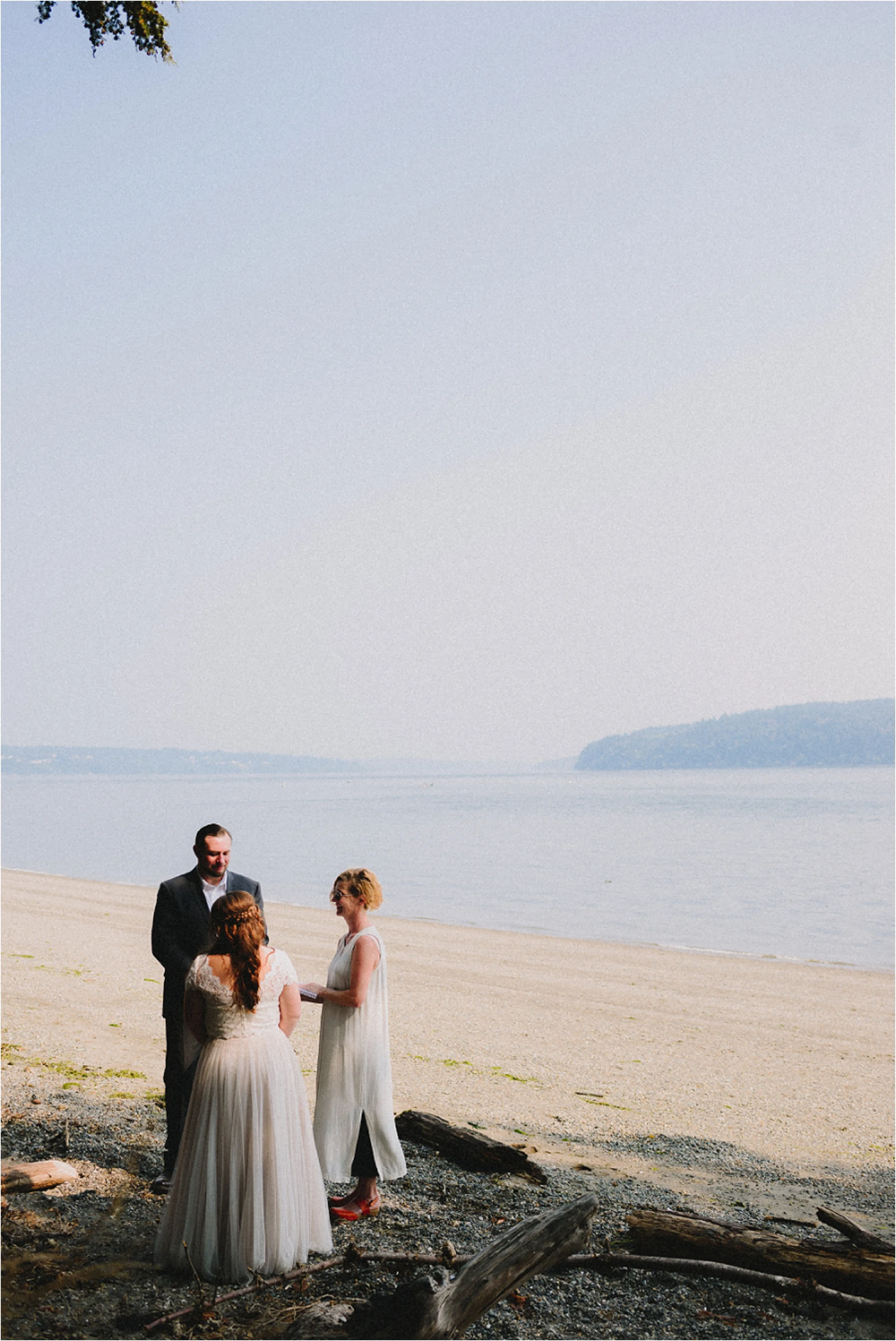 owen-beach-priest-point-park-tacoma-washington-elopement-jannicka-mayte-anchorage-alaska-wedding-elopement-photographer (40).jpg