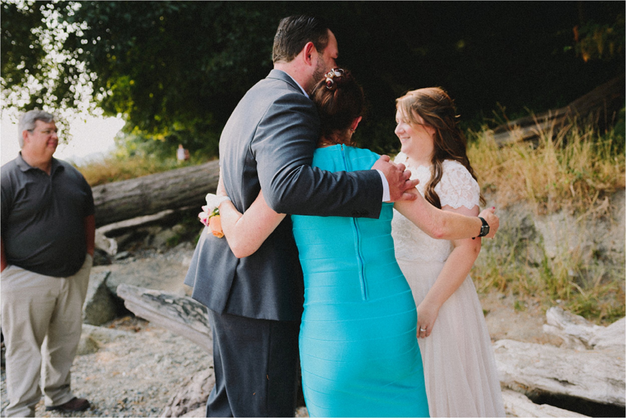 owen-beach-priest-point-park-tacoma-washington-elopement-jannicka-mayte-anchorage-alaska-wedding-elopement-photographer (51).jpg