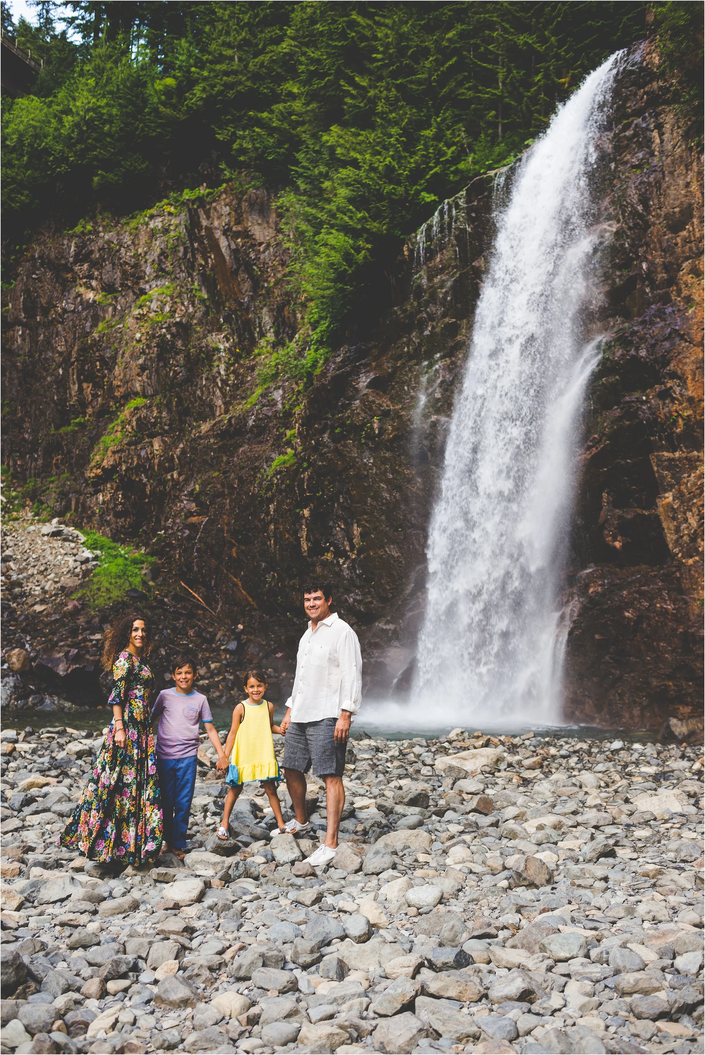 franklin-falls-family-session-jannicka-mayte-anchorage-alaska-family-photographer_0002.jpg