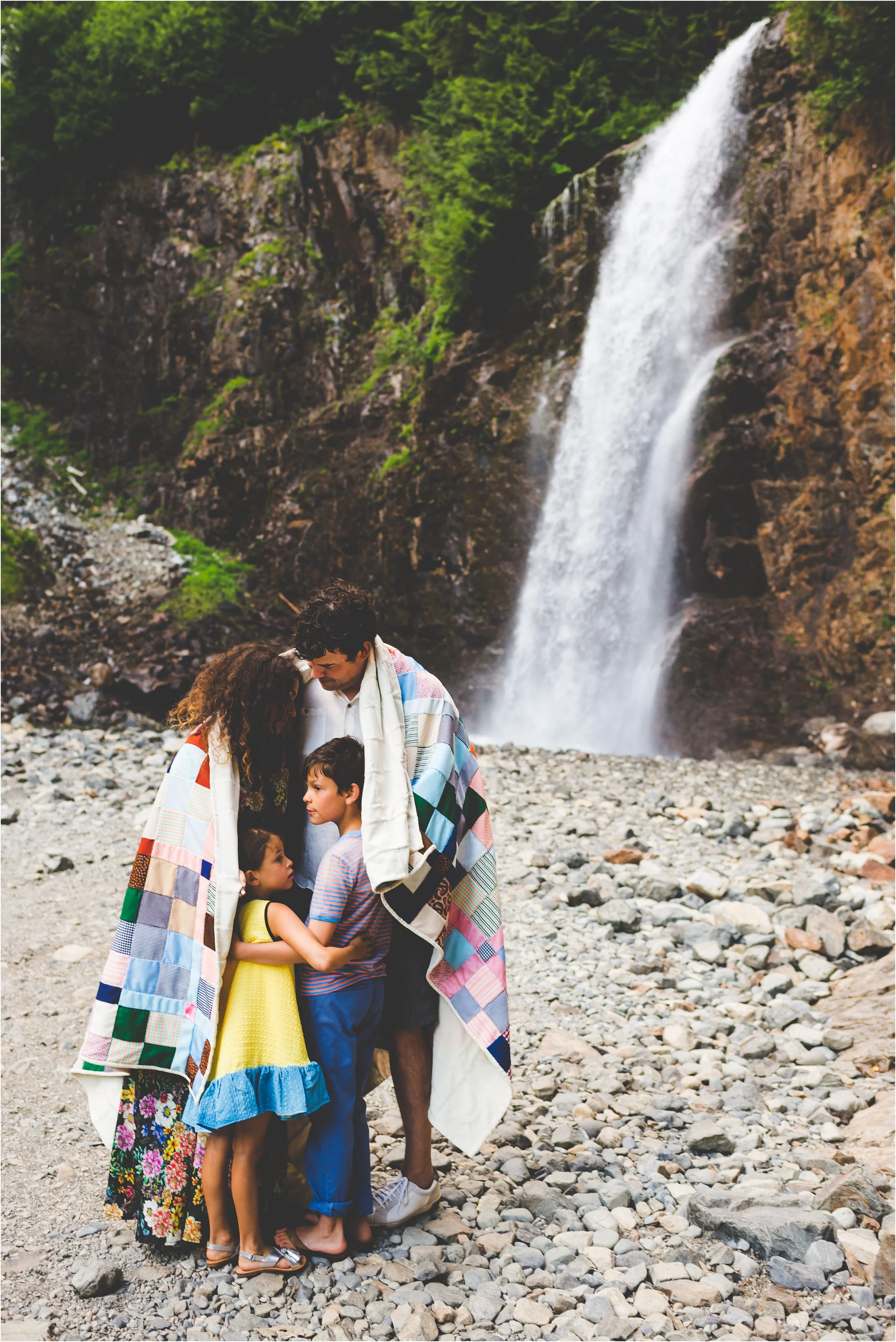 franklin-falls-family-session-jannicka-mayte-anchorage-alaska-family-photographer_0017.jpg
