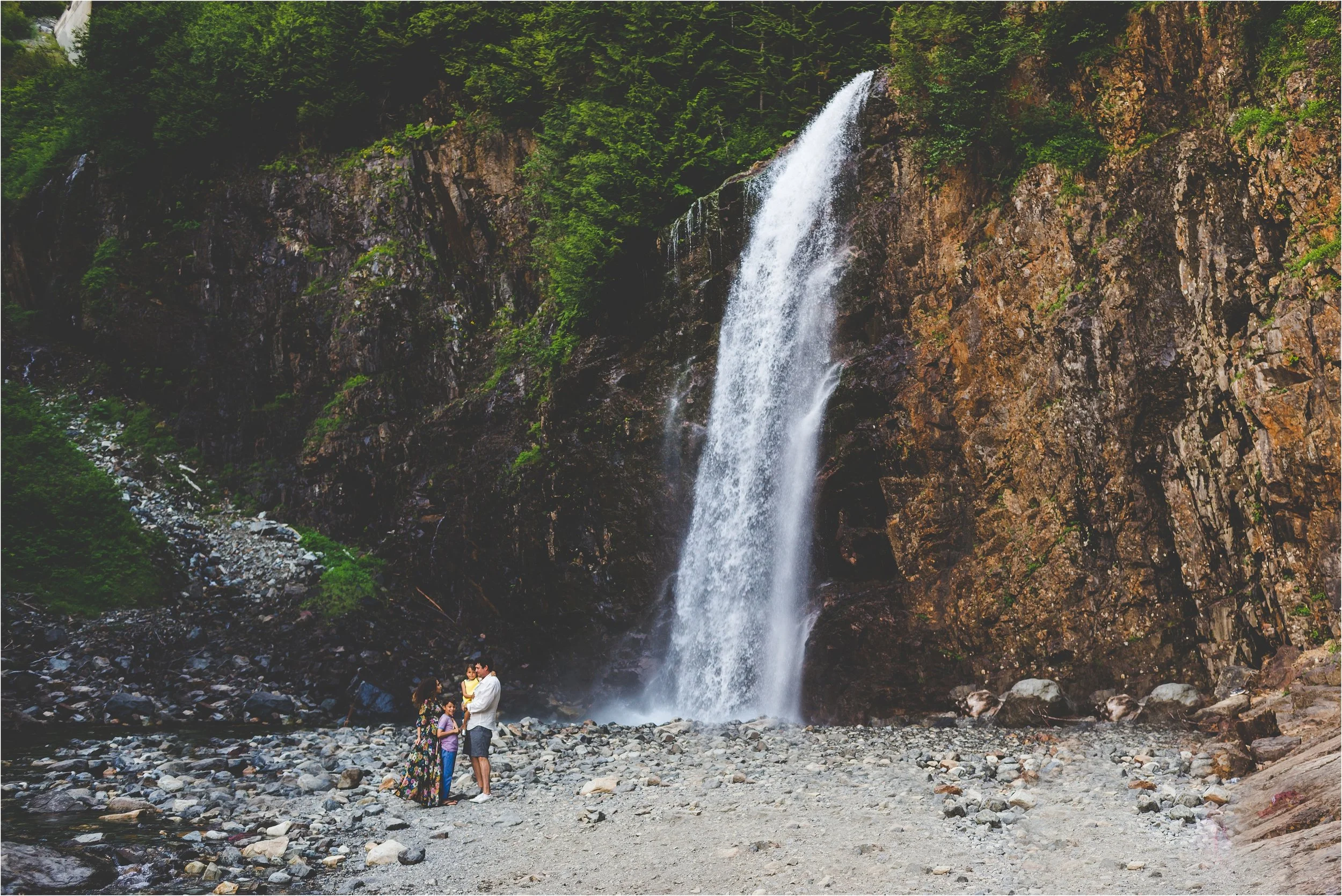 franklin-falls-family-session-jannicka-mayte-anchorage-alaska-family-photographer_0022.jpg