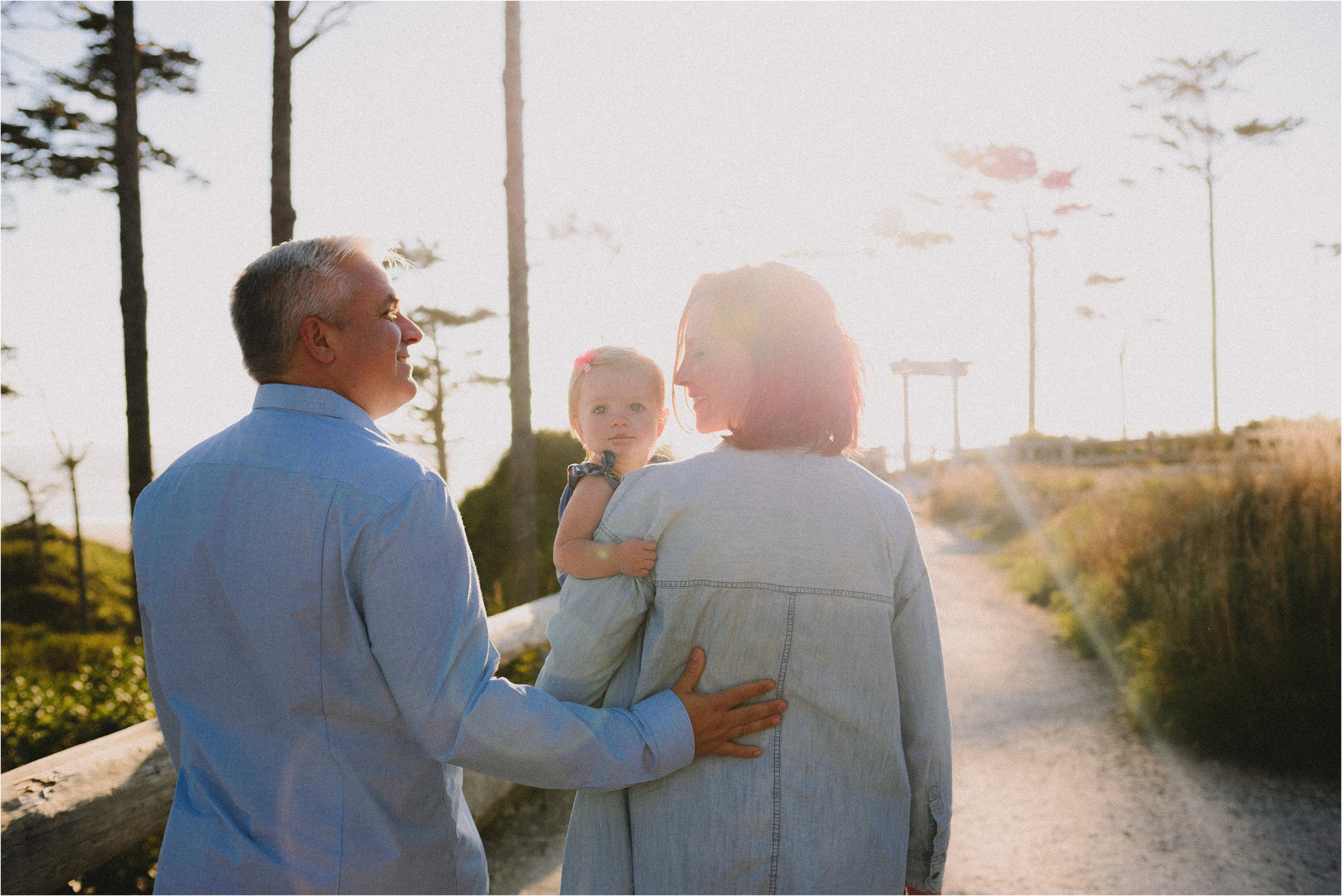 pacific-beach-washington-family-session-jannicka-mayte-anchorage-alaska-family-photographer_0018.jpg