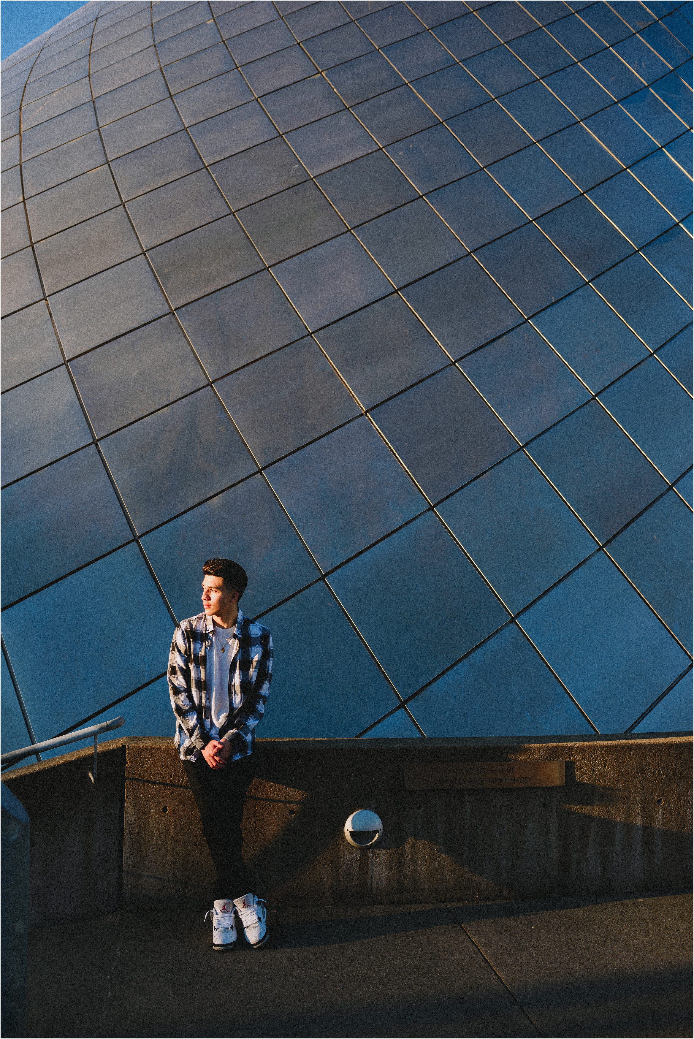 museum-of-glass-tacoma-washington-high-school-senior-session-jannicka-mayte-anchorage-alaska-senior-photographer_0017.jpg