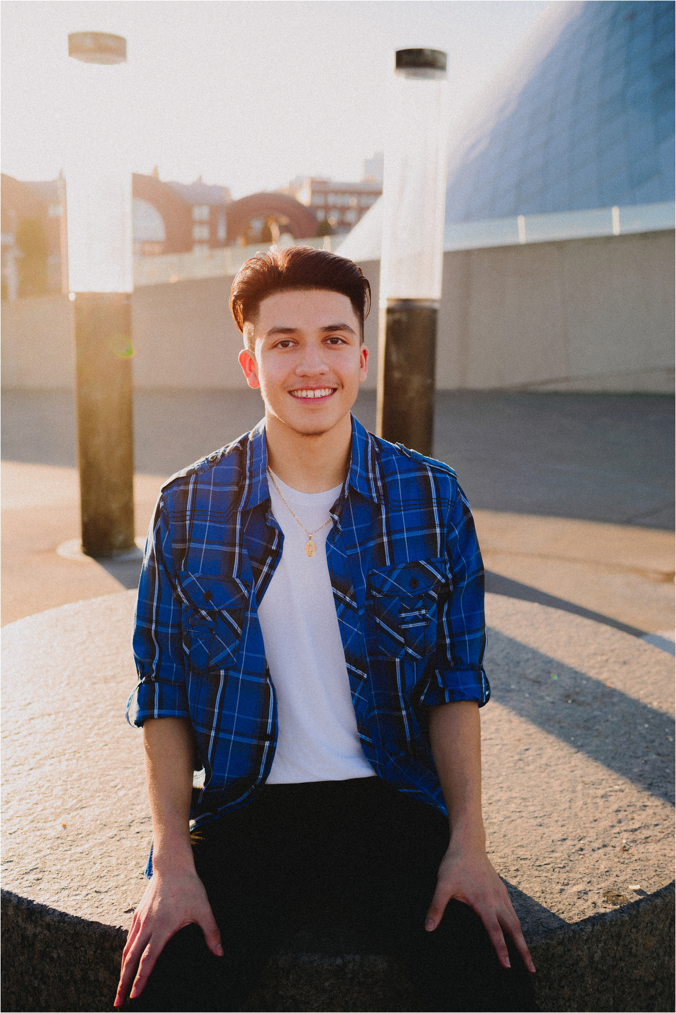 museum-of-glass-tacoma-washington-high-school-senior-session-jannicka-mayte-anchorage-alaska-senior-photographer_0035.jpg