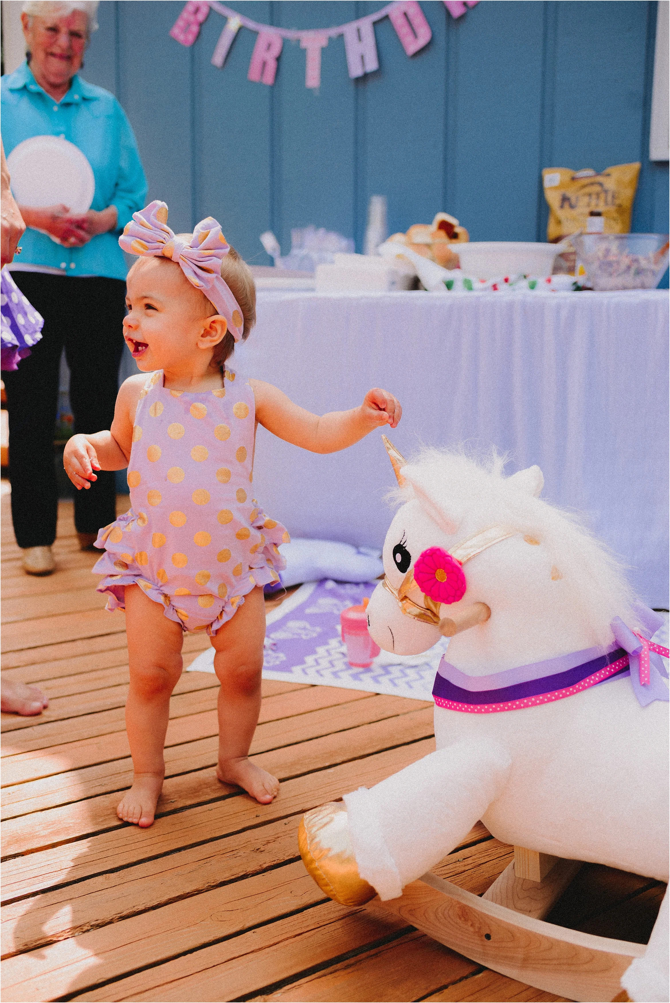 unicorn-first-birthday-party-vashon-island-jannicka-mayte-anchorage-alaska-photographer_0028.jpg