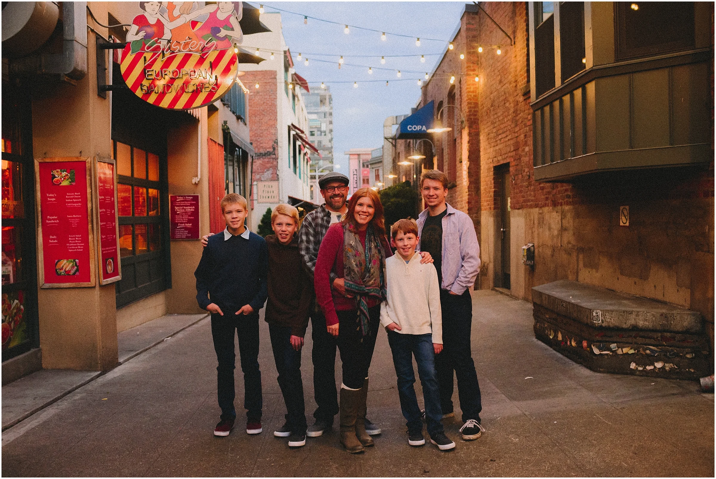 way-up-north-photography-alaska-family-photographer-downtown-seattle-family-session_0028.jpg