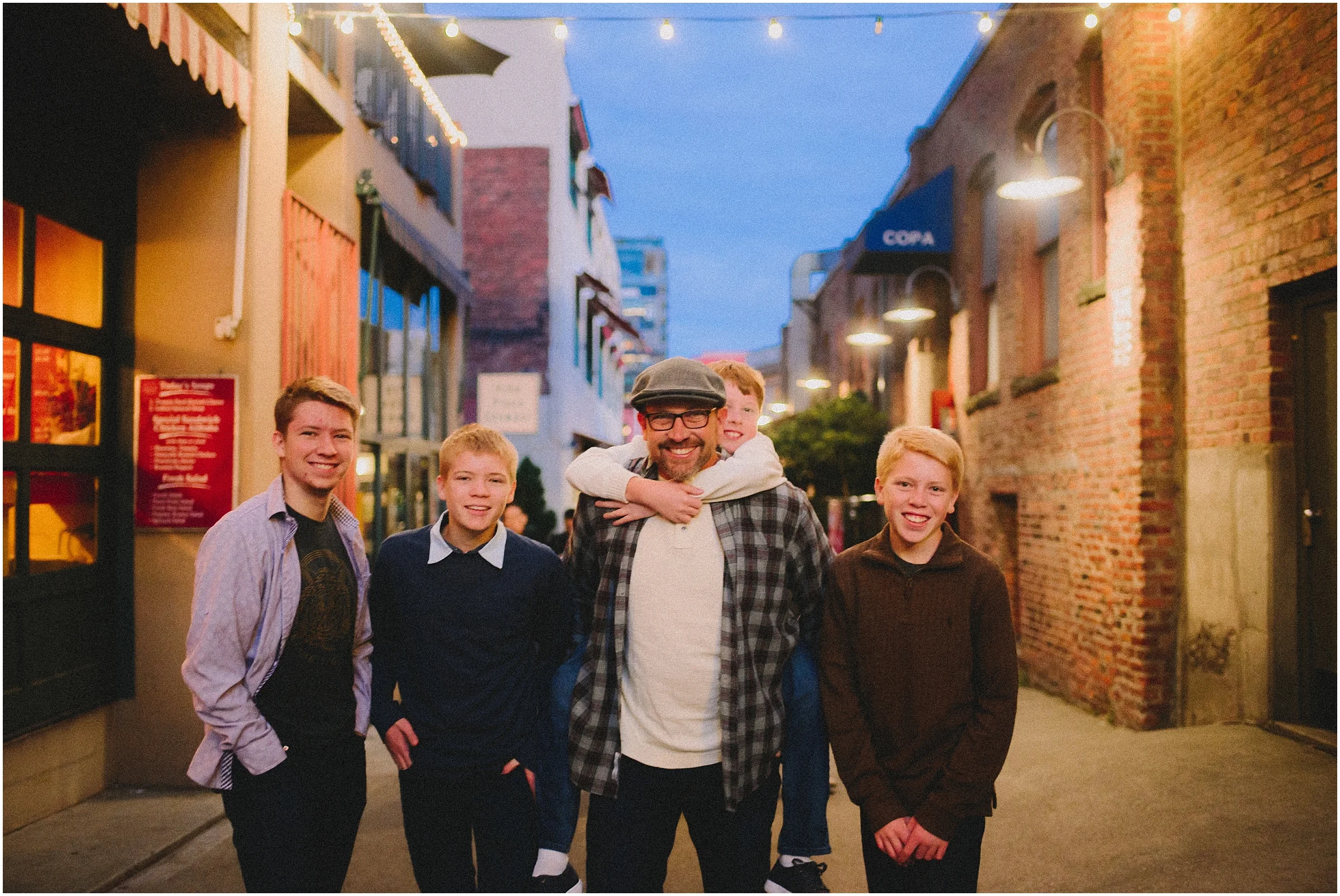 way-up-north-photography-alaska-family-photographer-downtown-seattle-family-session_0033.jpg