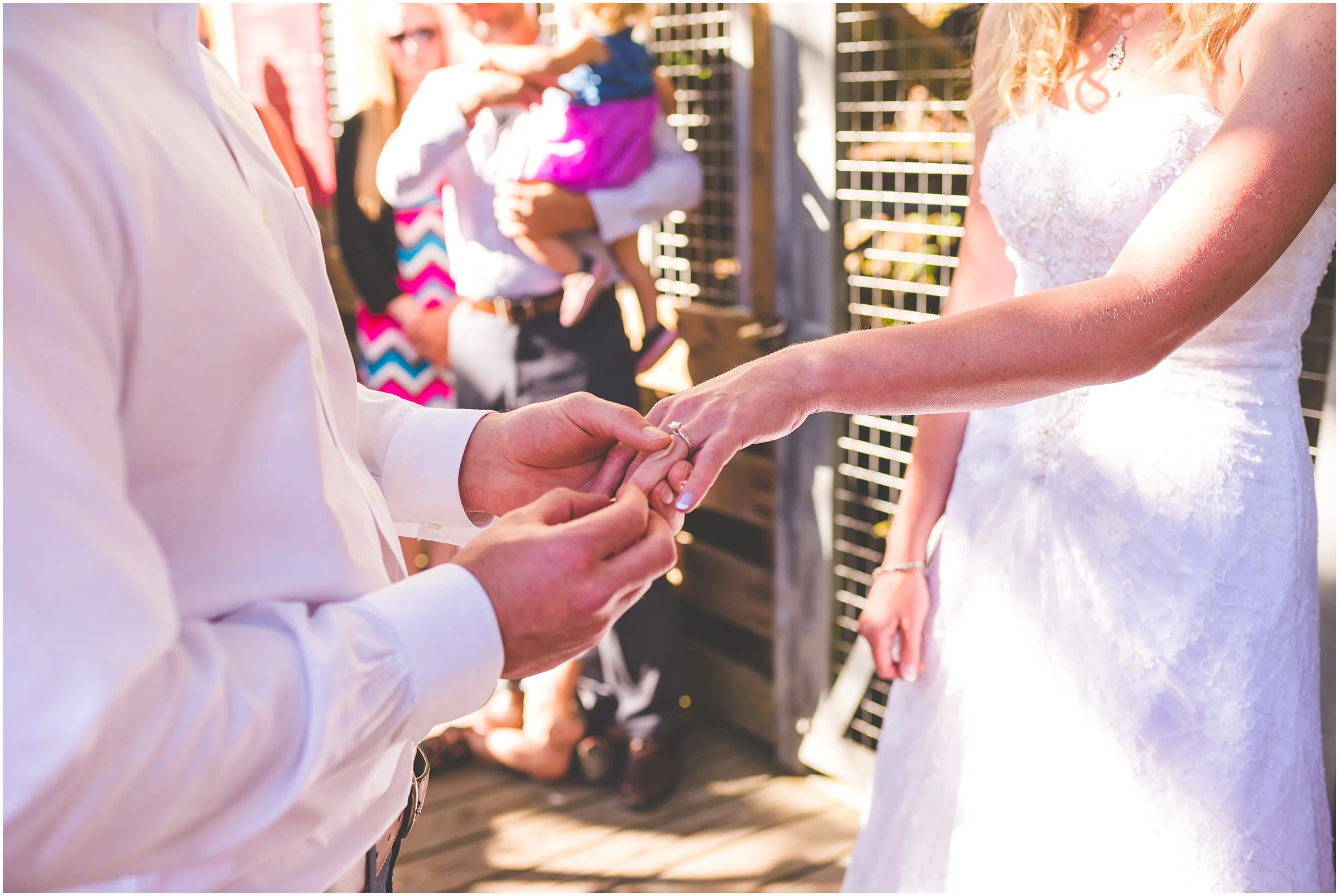 way-up-north-photography-alaska-wedding-elopement-photographer-snoqualmie-falls-elopement_0020.jpg