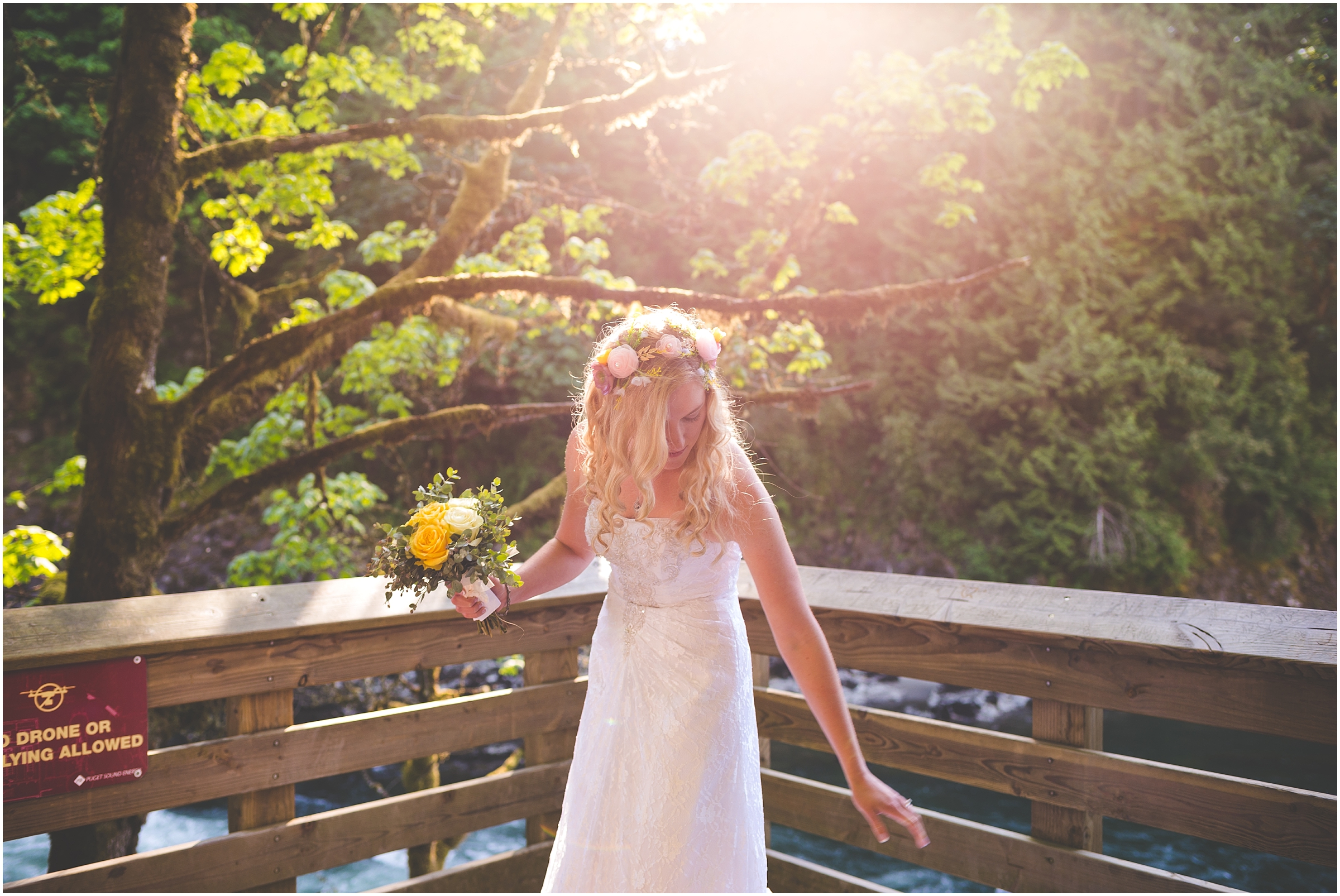 way-up-north-photography-alaska-wedding-elopement-photographer-snoqualmie-falls-elopement_0030.jpg