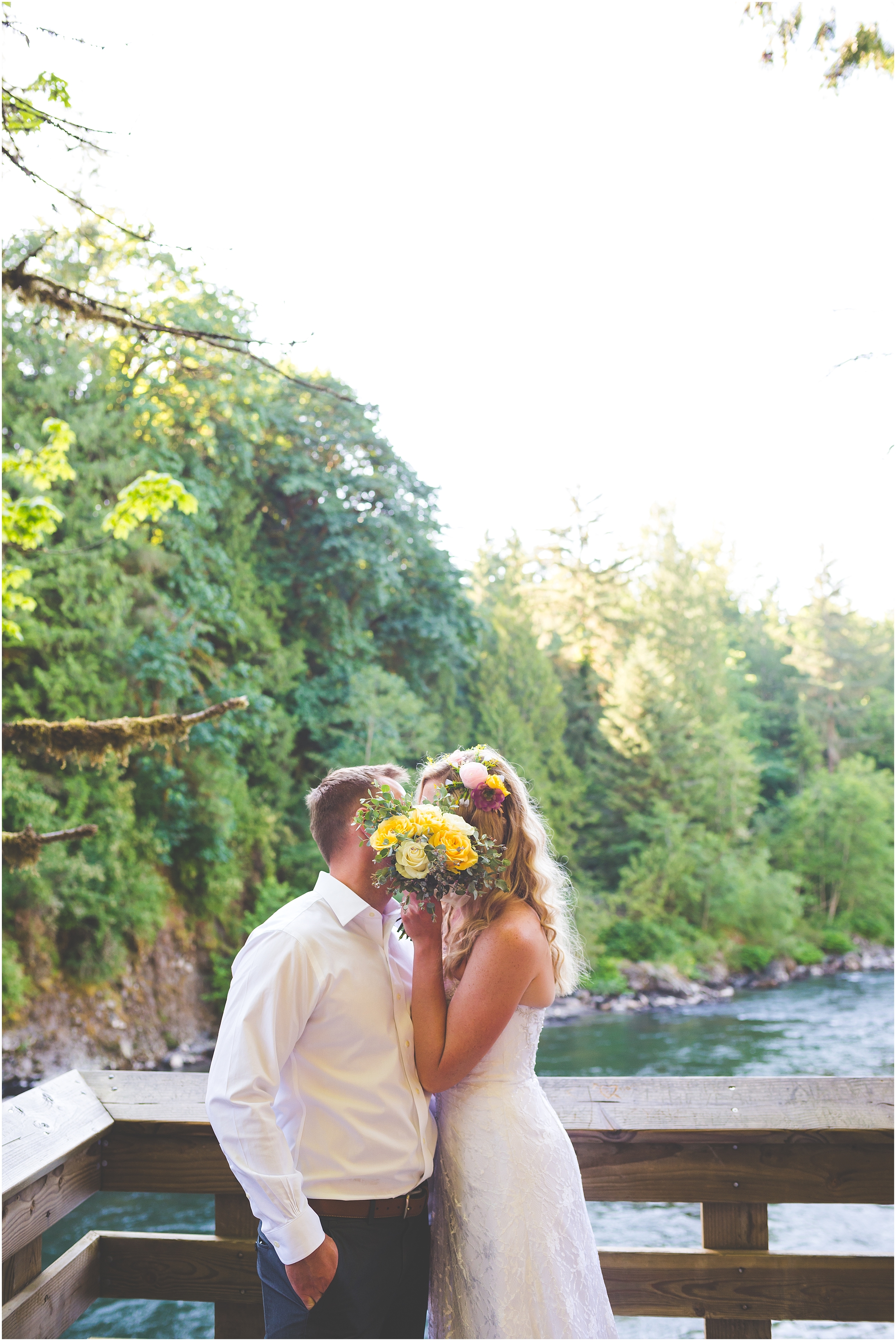 way-up-north-photography-alaska-wedding-elopement-photographer-snoqualmie-falls-elopement_0031.jpg