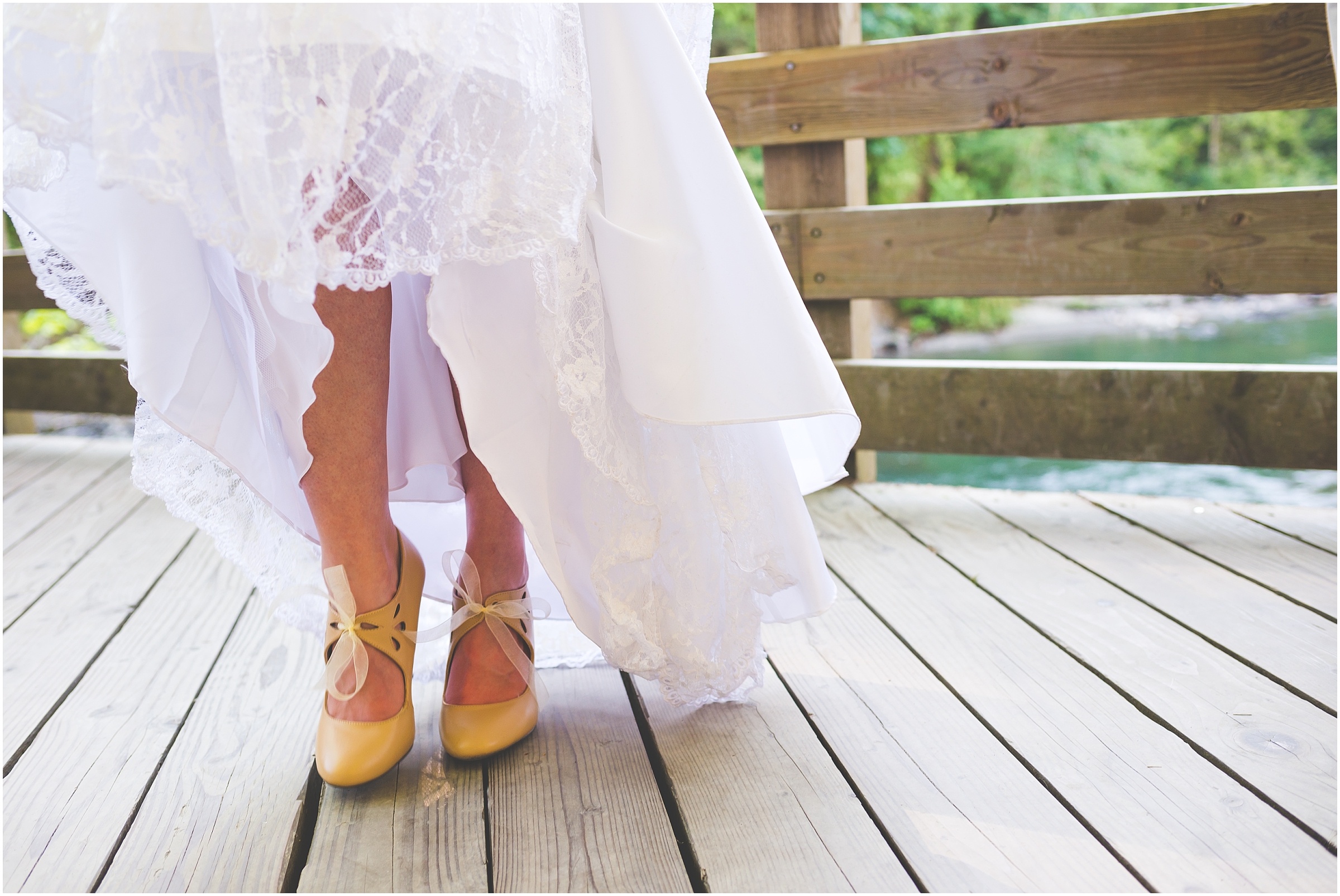 way-up-north-photography-alaska-wedding-elopement-photographer-snoqualmie-falls-elopement_0033.jpg