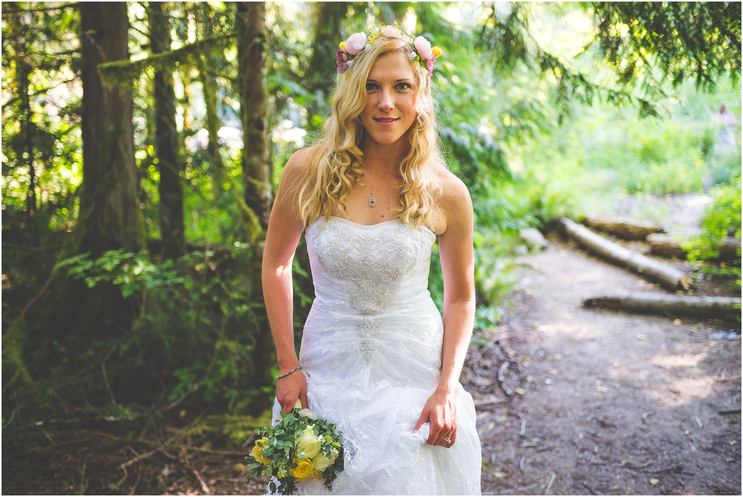 way-up-north-photography-alaska-wedding-elopement-photographer-snoqualmie-falls-elopement_0068.jpg