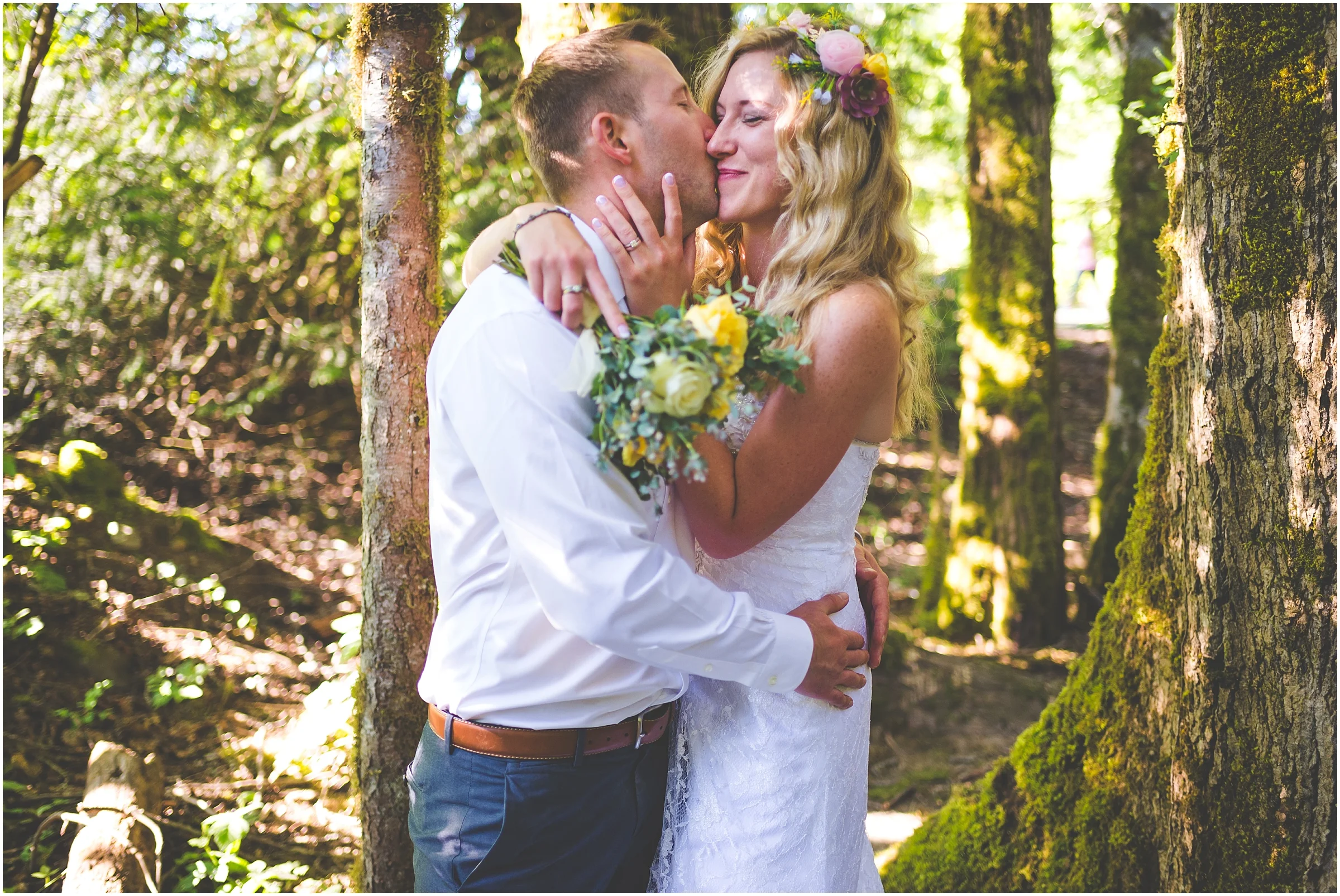 way-up-north-photography-alaska-wedding-elopement-photographer-snoqualmie-falls-elopement_0072.jpg
