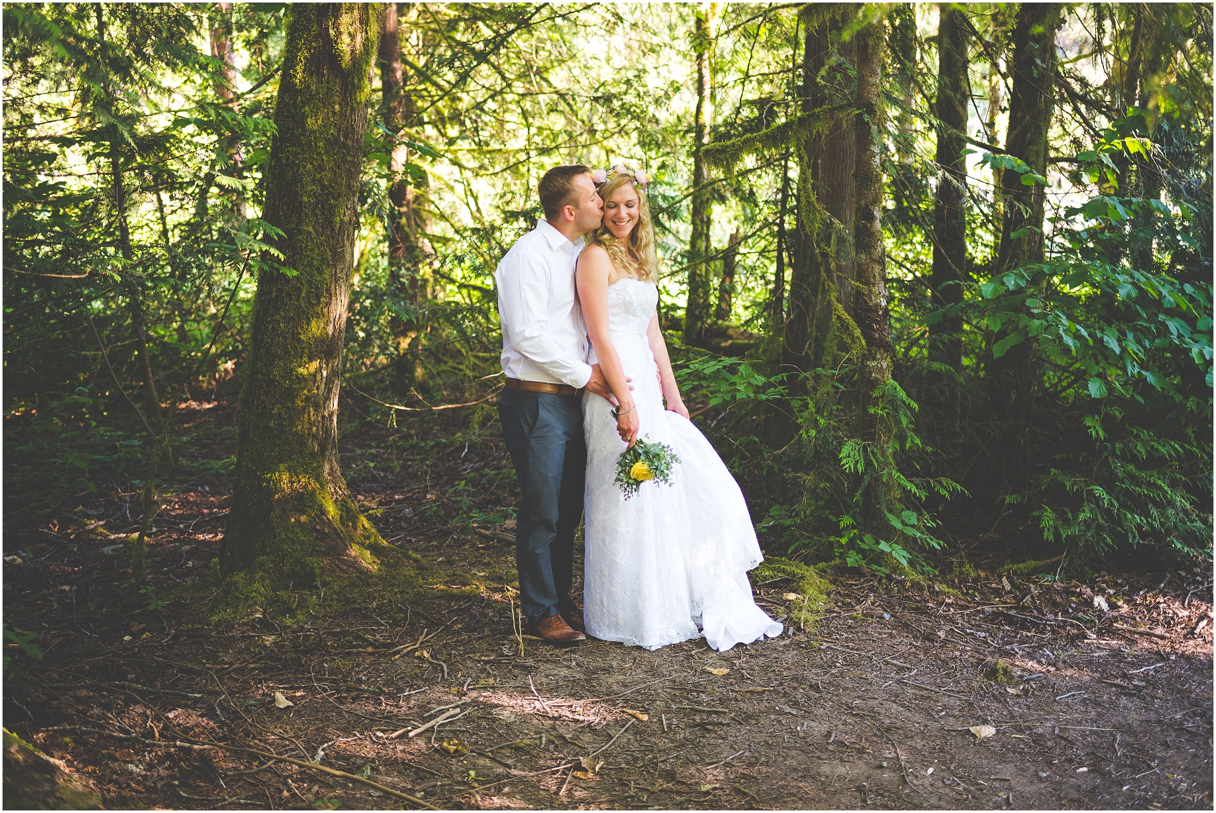 way-up-north-photography-alaska-wedding-elopement-photographer-snoqualmie-falls-elopement_0077.jpg