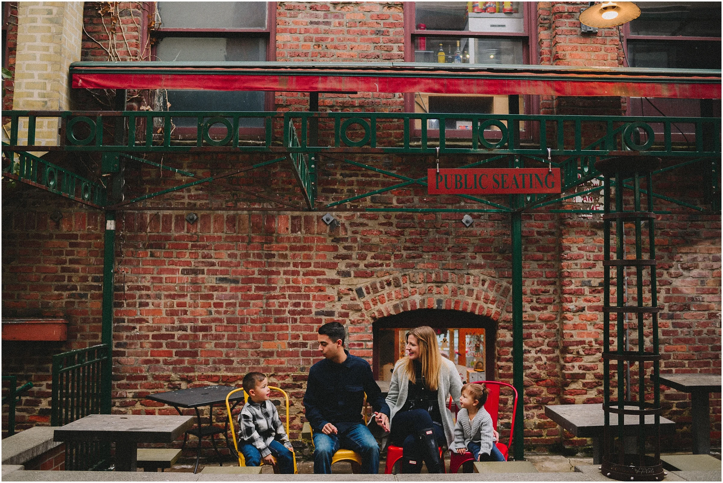 way-up-north-photography-alaska-family-photographer-downtown-seattle-family-session_0010.jpg