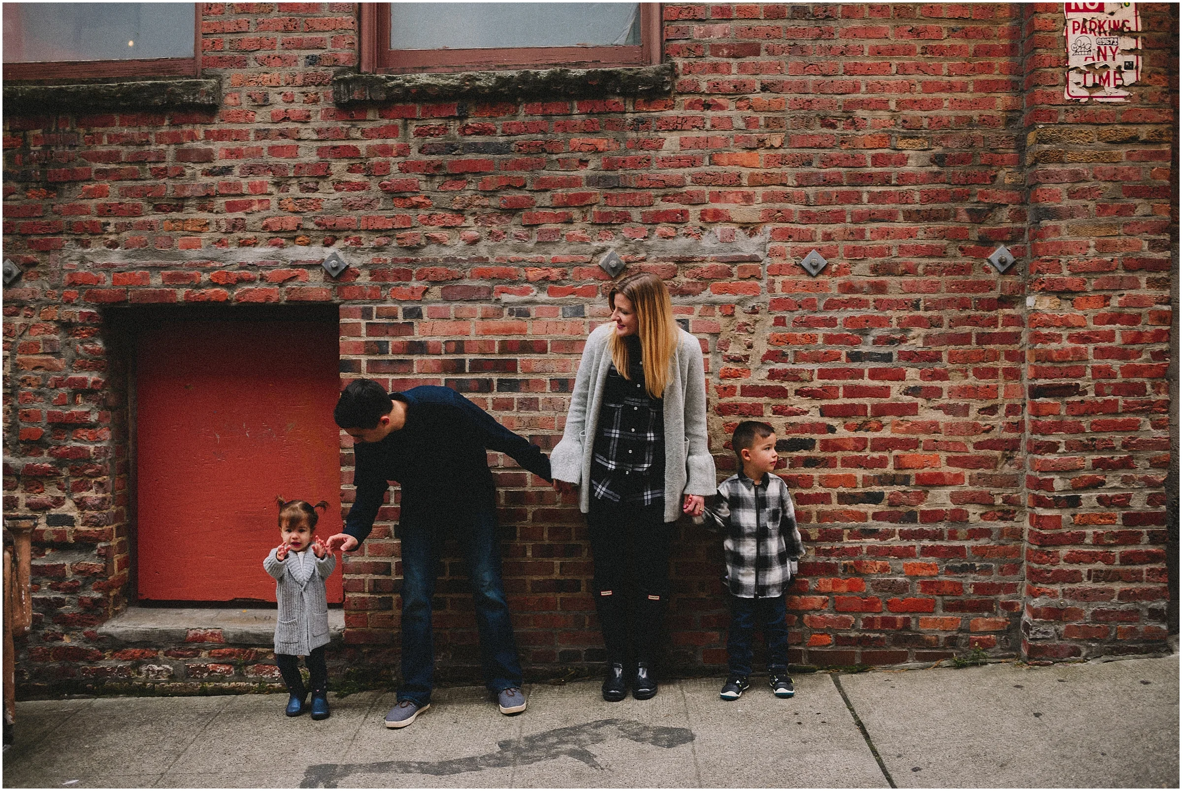 way-up-north-photography-alaska-family-photographer-downtown-seattle-family-session_0014.jpg