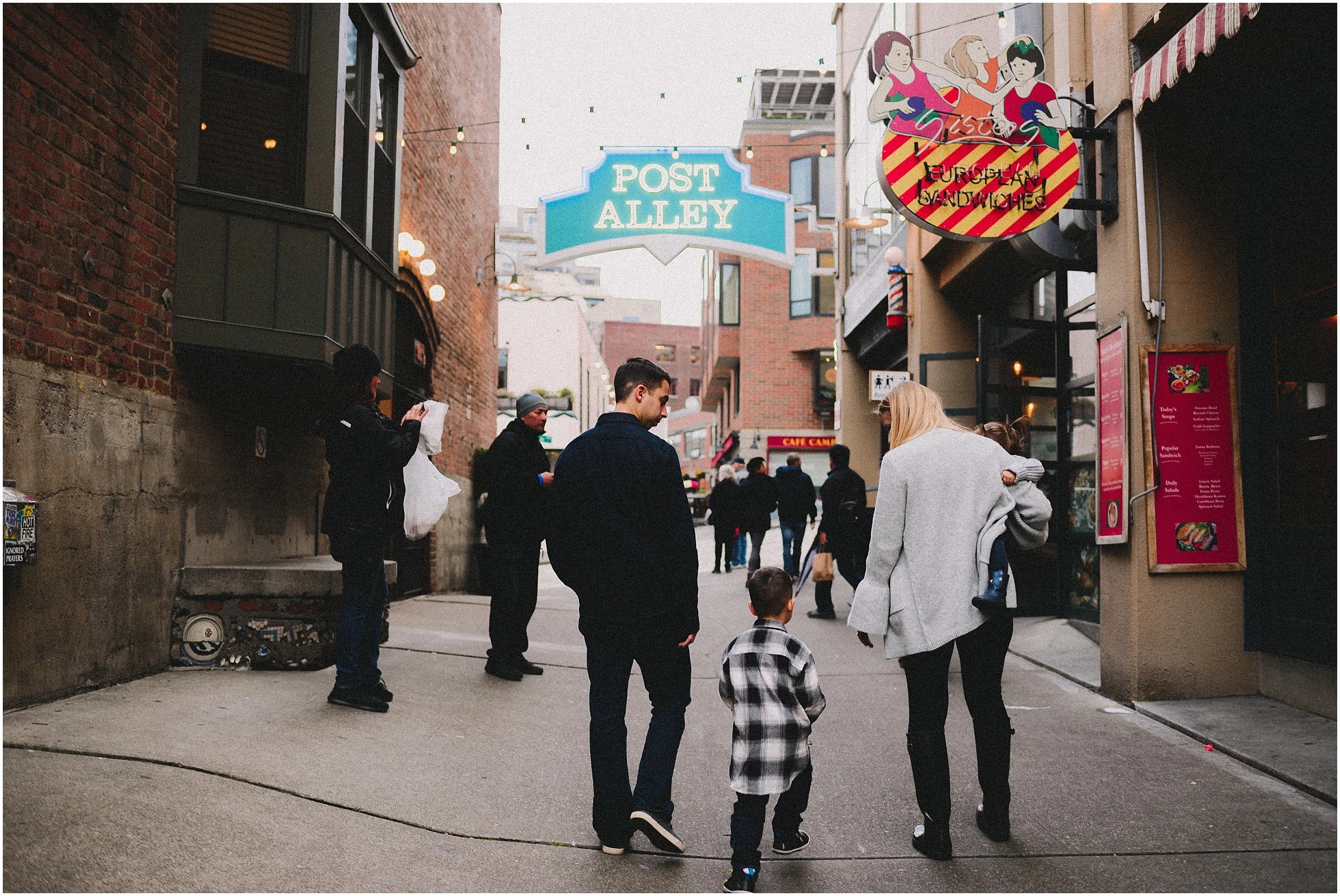 way-up-north-photography-alaska-family-photographer-downtown-seattle-family-session_0016.jpg