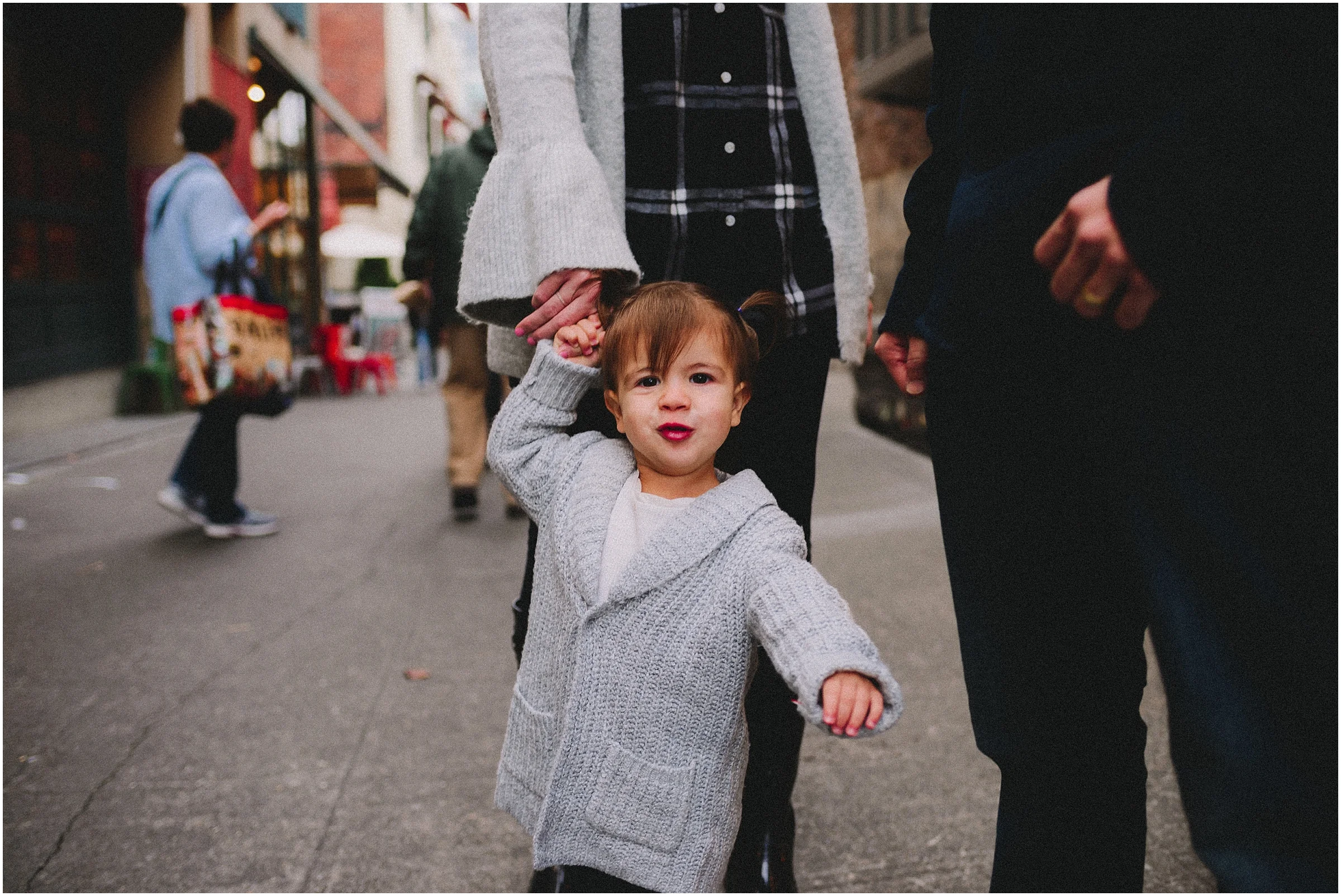 way-up-north-photography-alaska-family-photographer-downtown-seattle-family-session_0018.jpg