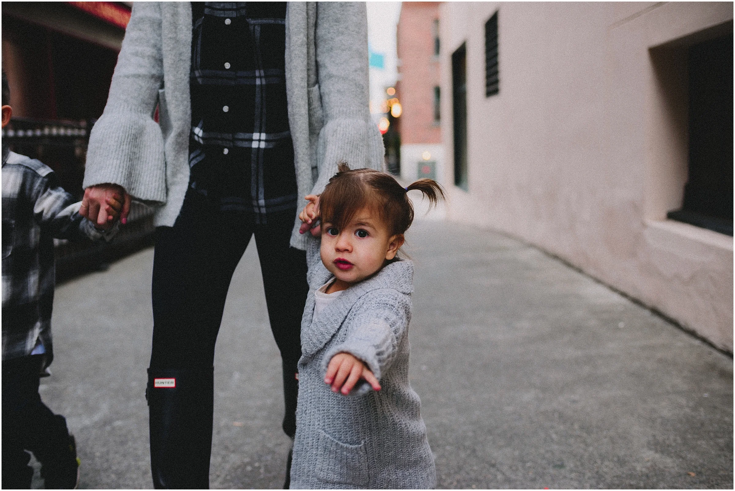way-up-north-photography-alaska-family-photographer-downtown-seattle-family-session_0024.jpg