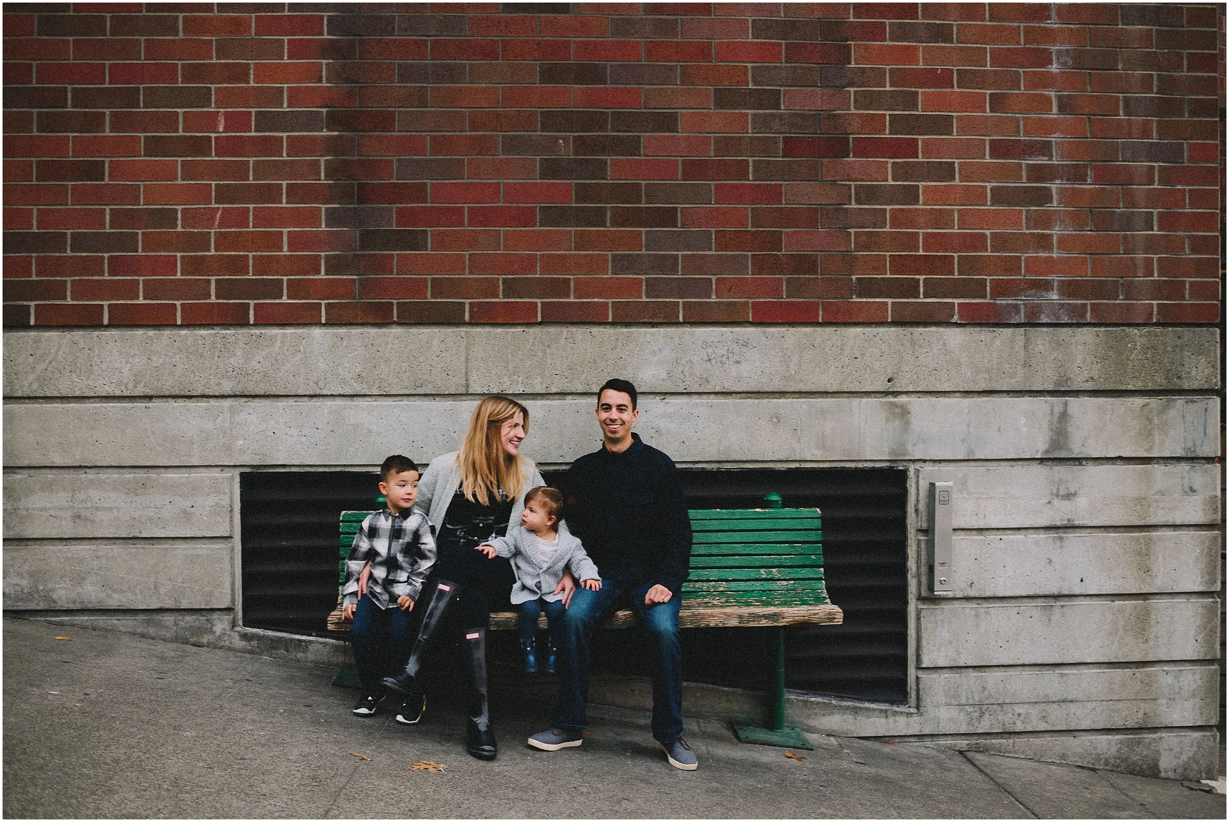 Dorer | Pike Place Market Family Session