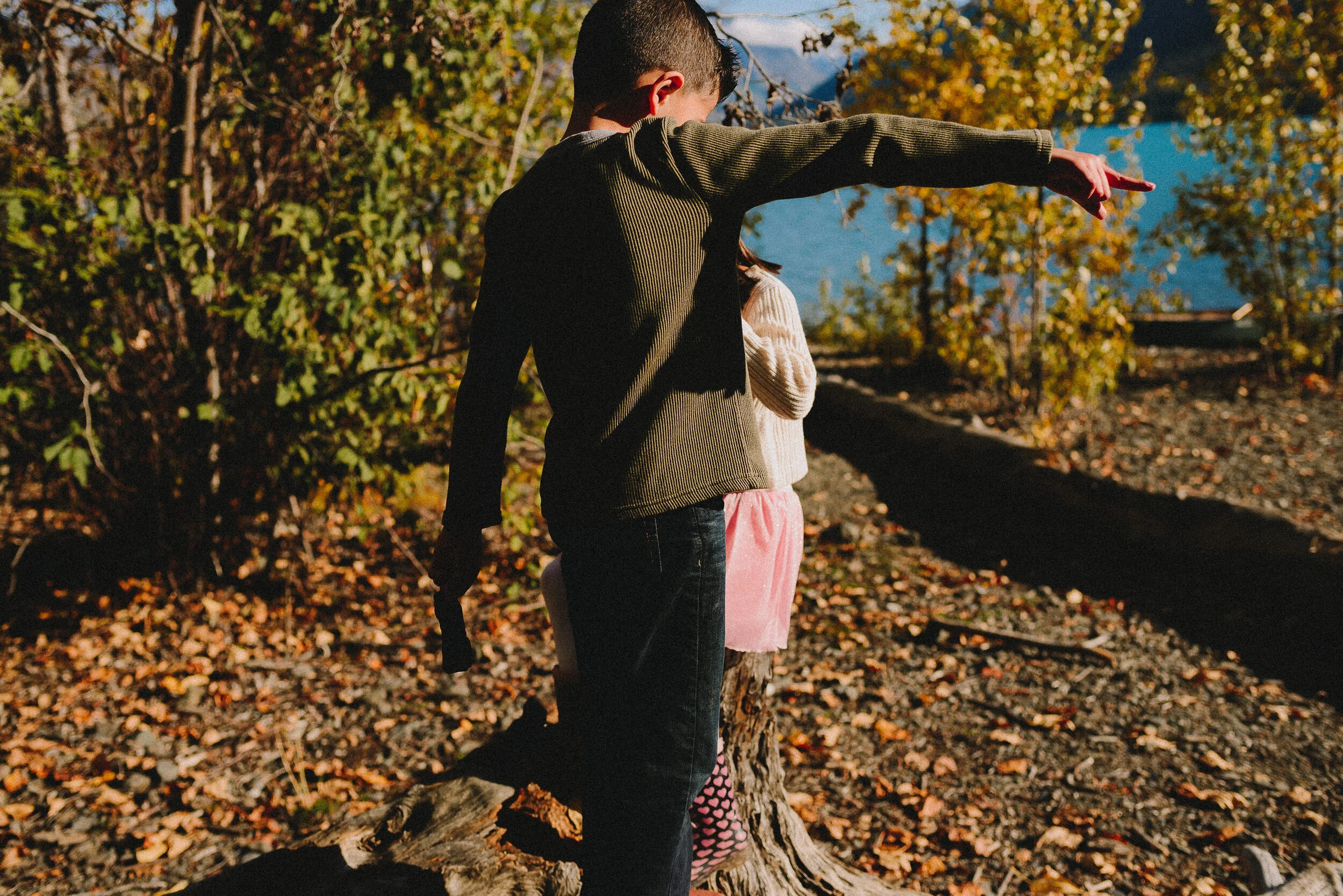 eklutna-lake-family-session-alaska-way-up-north-photography (352).jpg