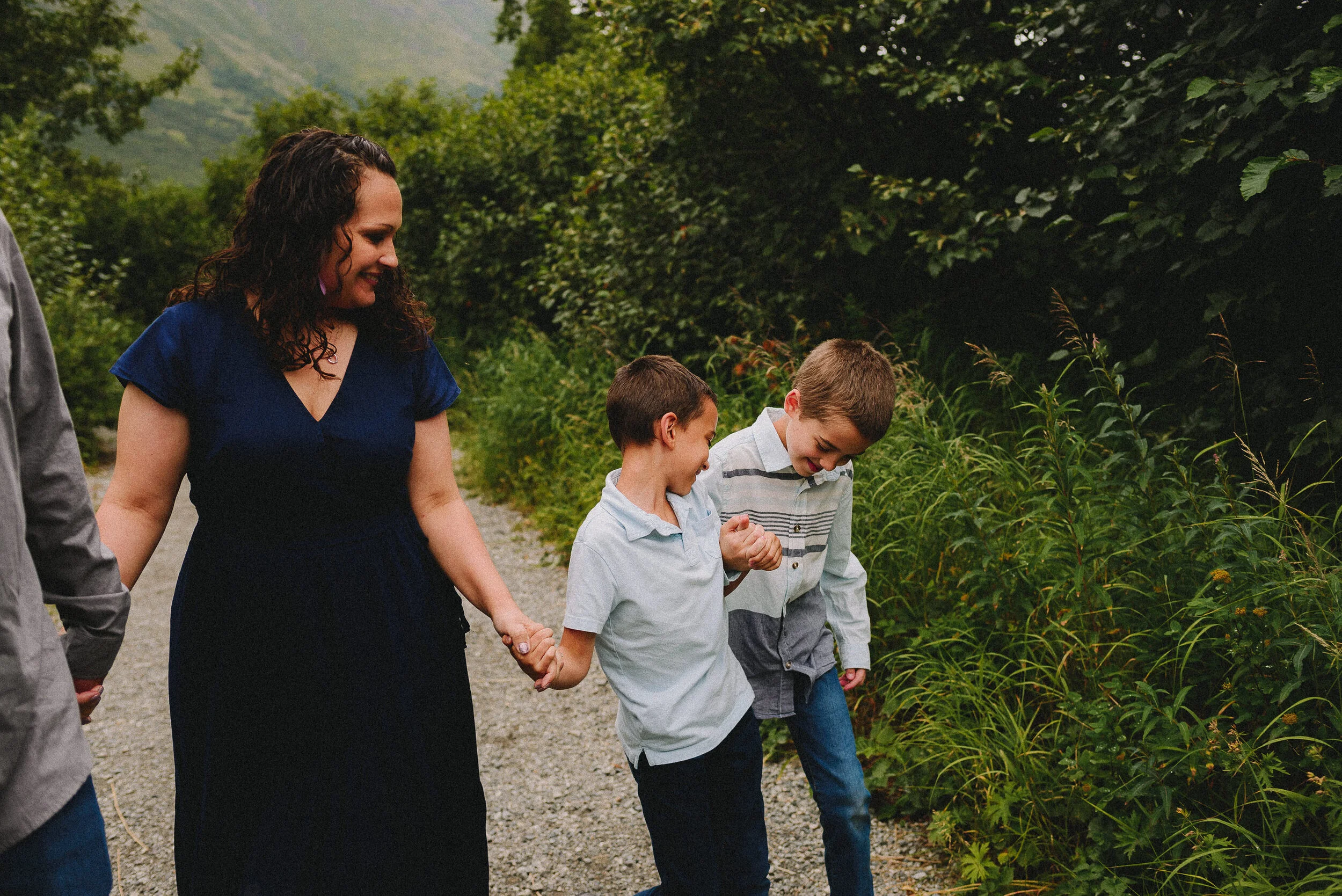 hatcher-pass-family-session-alaska-way-up-north-photography (186).jpg