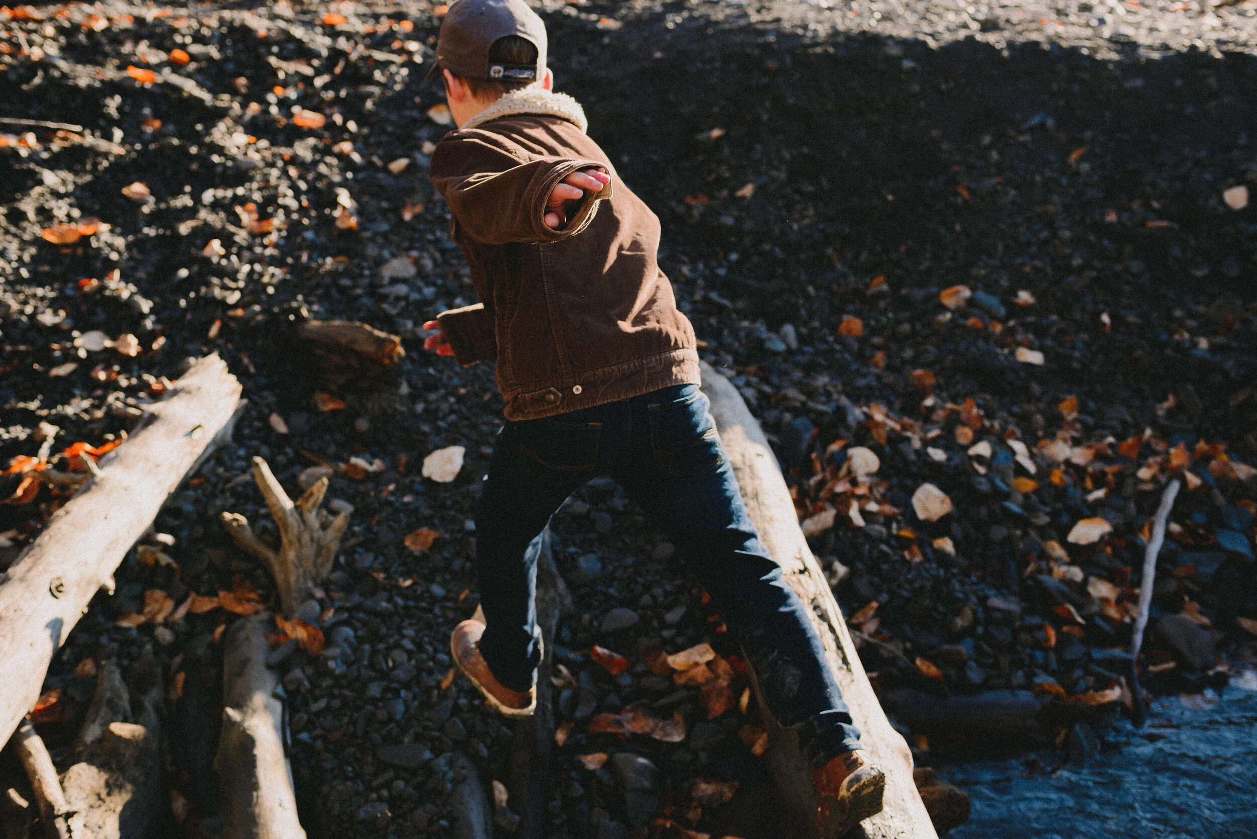 eklutna-lake-session-alaska-lifestyle-family-photographer-way-up-north-photography (149).jpg