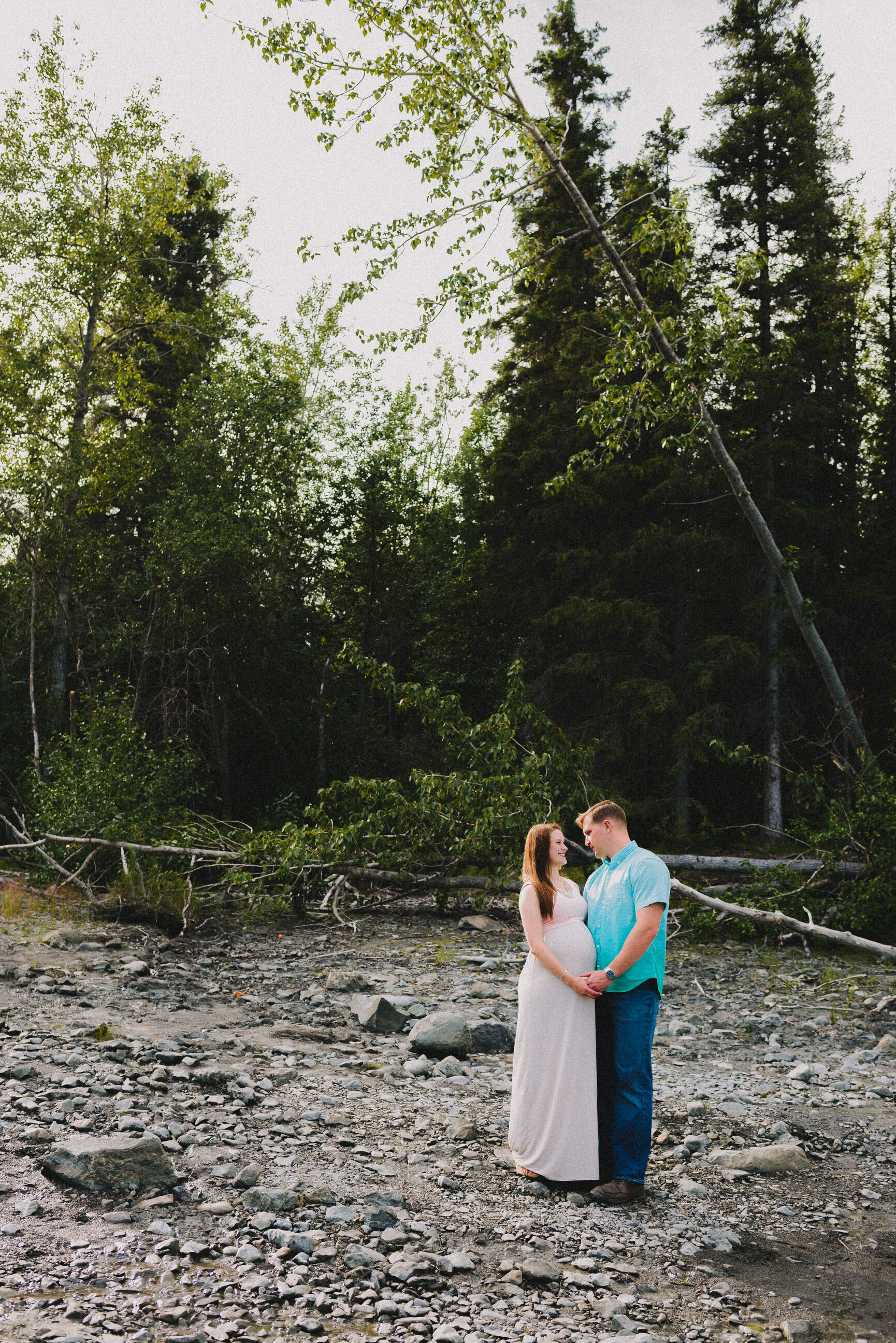 eklutna-lake-alaska-maternity-session-way-up-north-photography-lifestyle-photographer (101).jpg