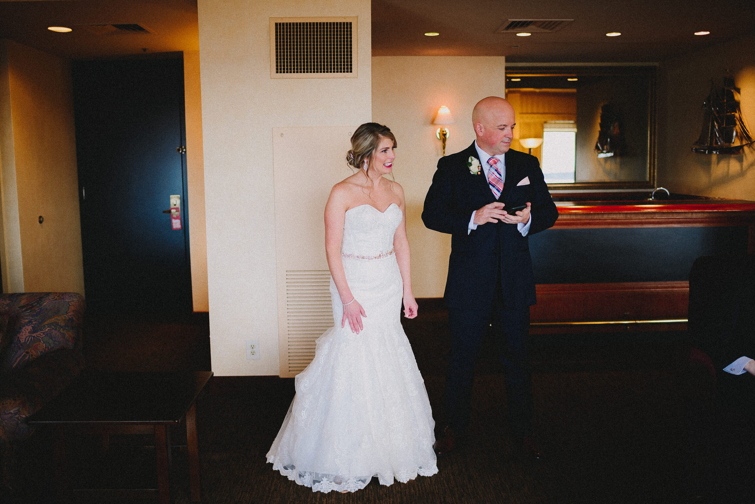 hotel-captain-cook-intimate-wedding-anchorage-alaska-way-up-north-photography (66).jpg