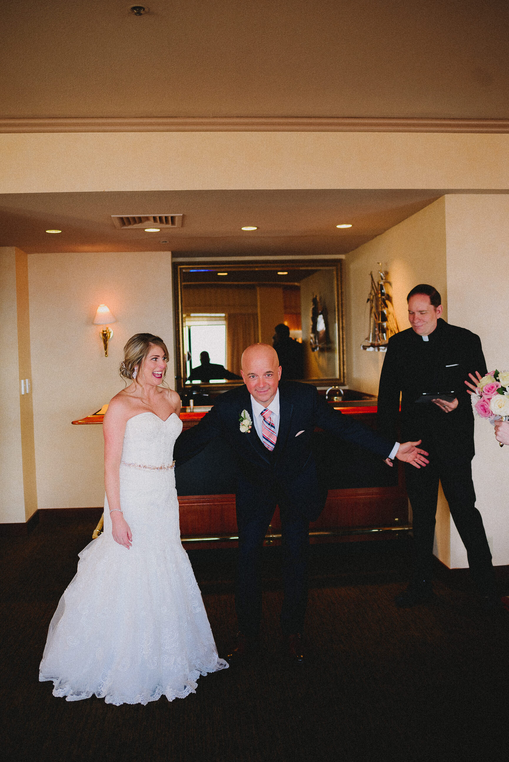 hotel-captain-cook-intimate-wedding-anchorage-alaska-way-up-north-photography (190).jpg