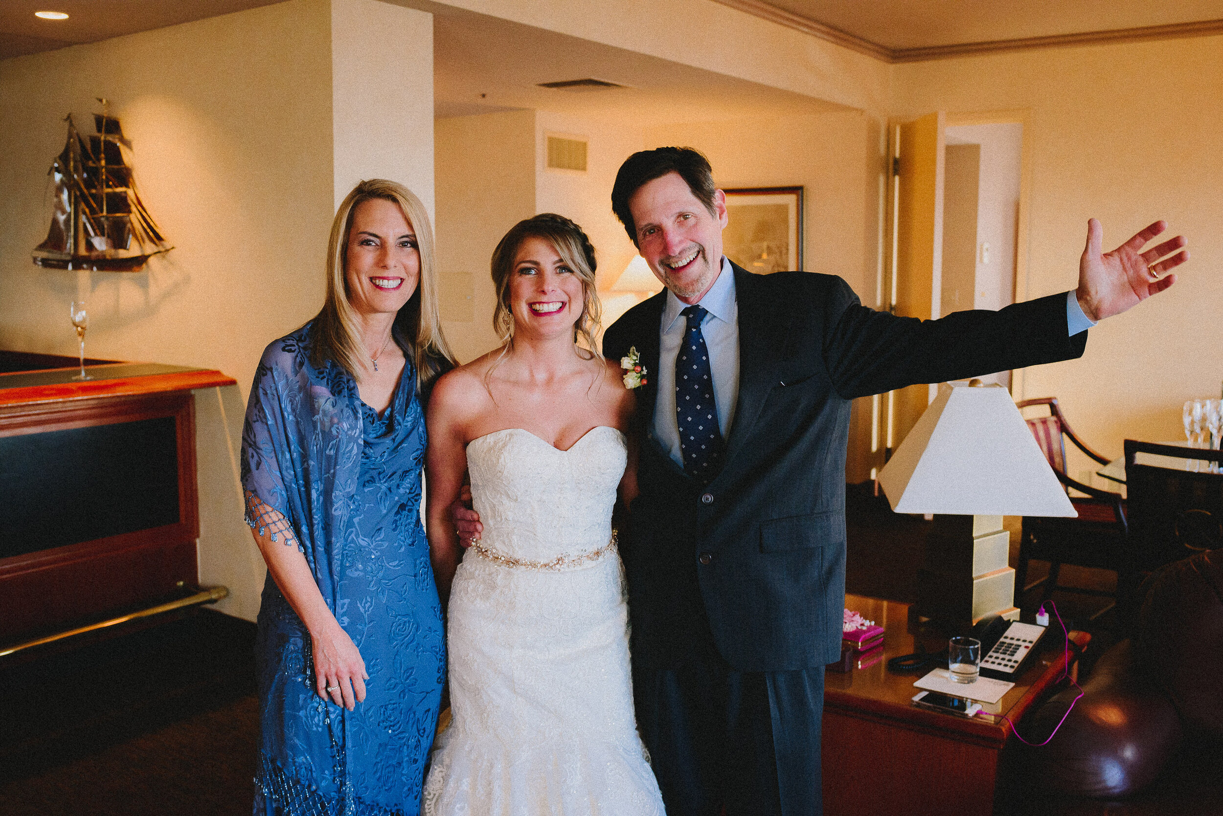 hotel-captain-cook-intimate-wedding-anchorage-alaska-way-up-north-photography (282).jpg