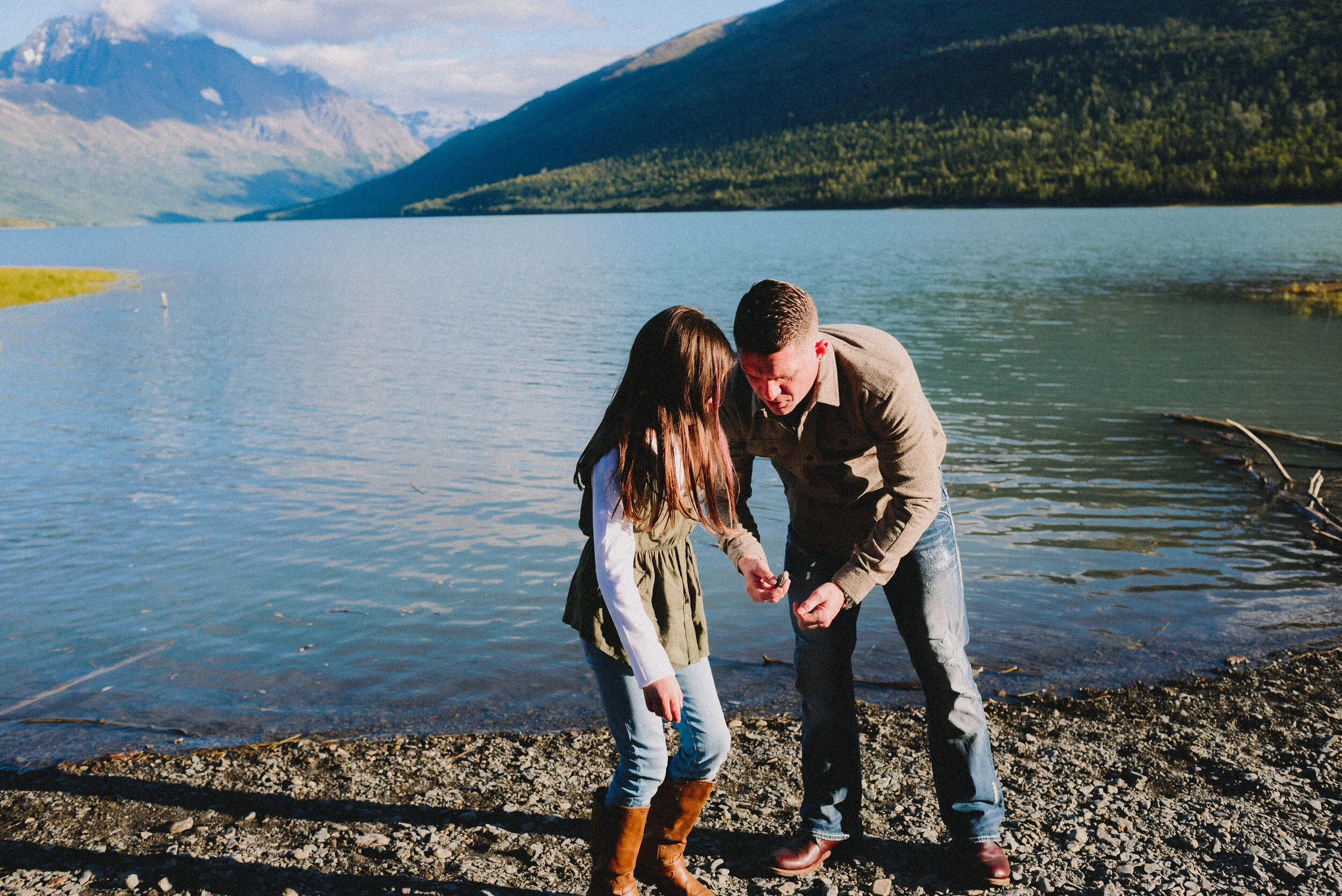 eklutna-lake-fall-family-session-alaska-way-up-north-photography (121).jpg
