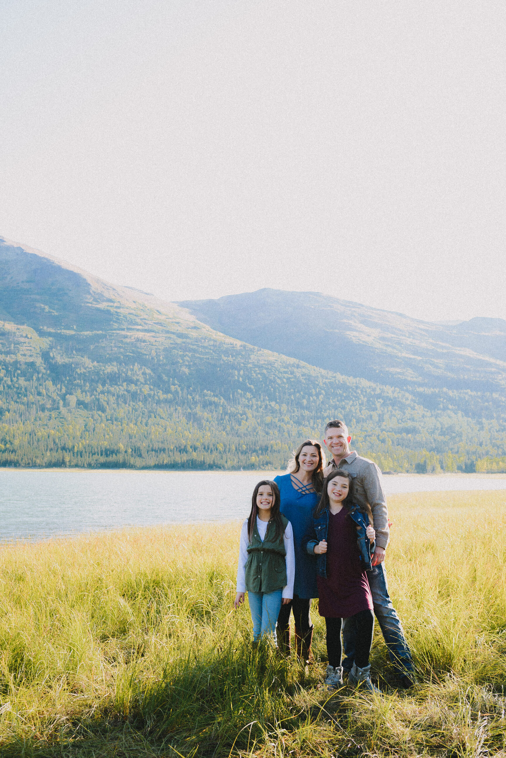 eklutna-lake-fall-family-session-alaska-way-up-north-photography (144).jpg