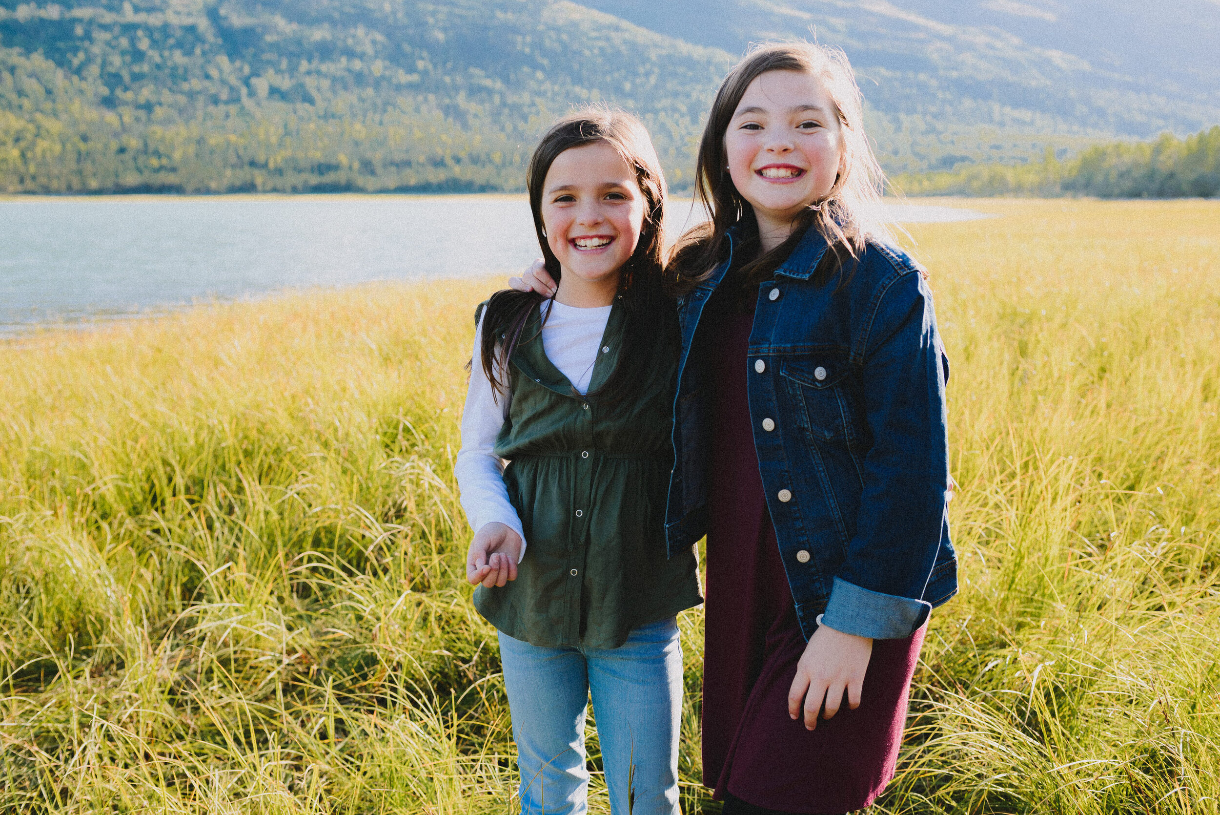 eklutna-lake-fall-family-session-alaska-way-up-north-photography (149).jpg