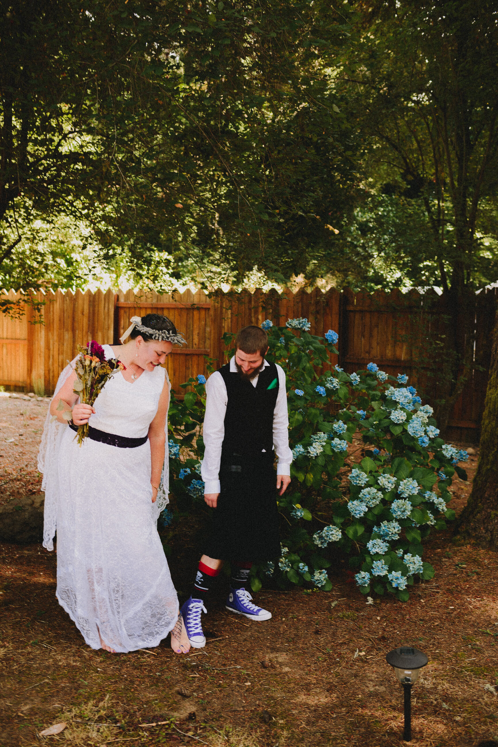 oregon-intimate-backyard-wedding-way-up-north-photography (284).jpg