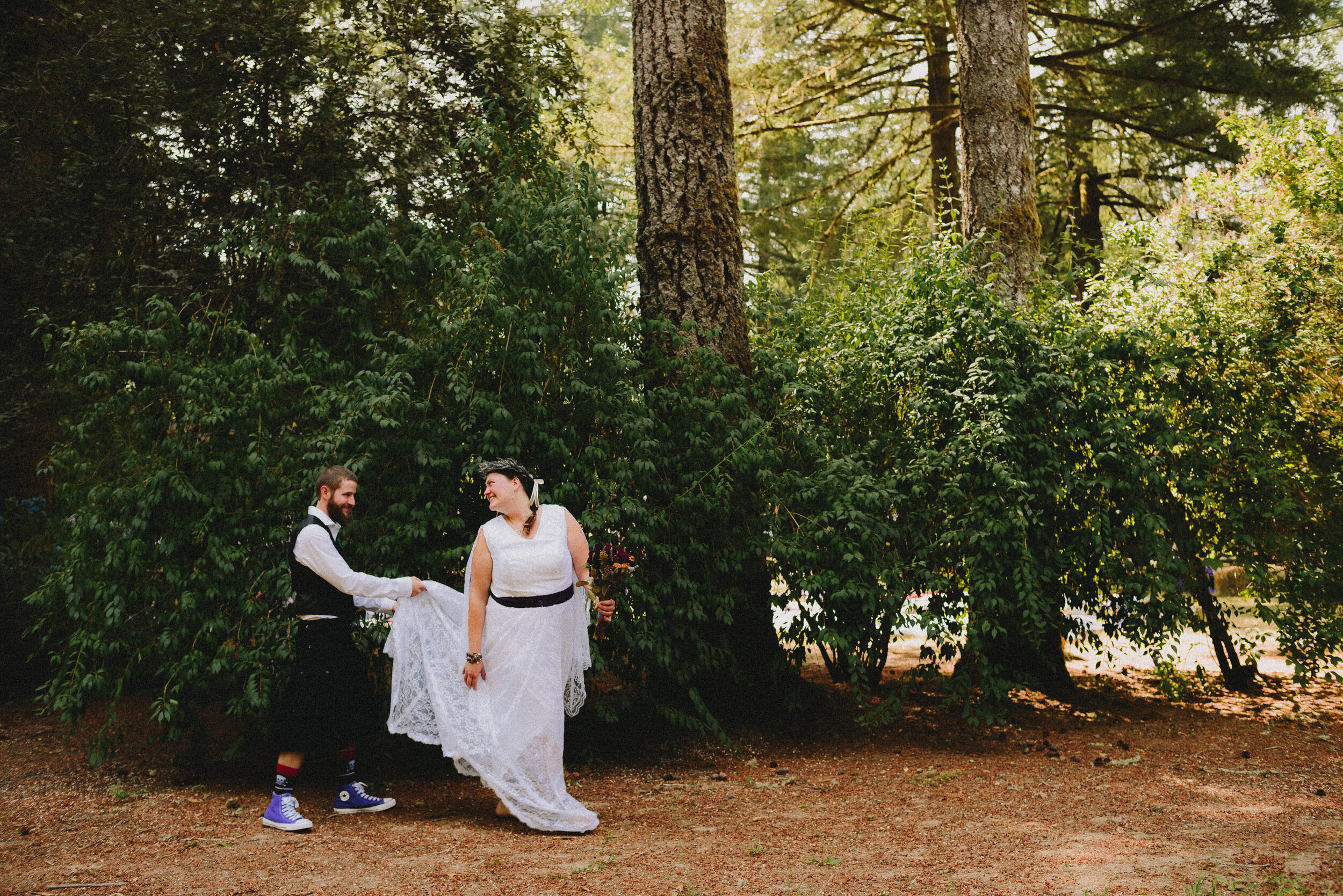 oregon-intimate-backyard-wedding-way-up-north-photography (293).jpg