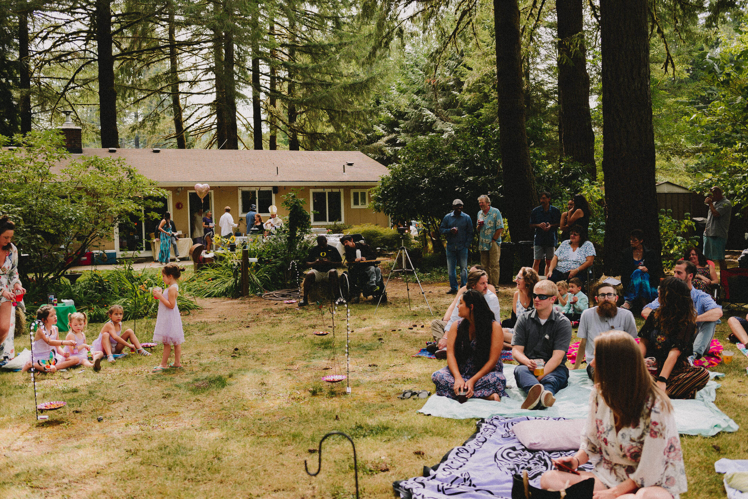 oregon-intimate-backyard-wedding-way-up-north-photography (484).jpg
