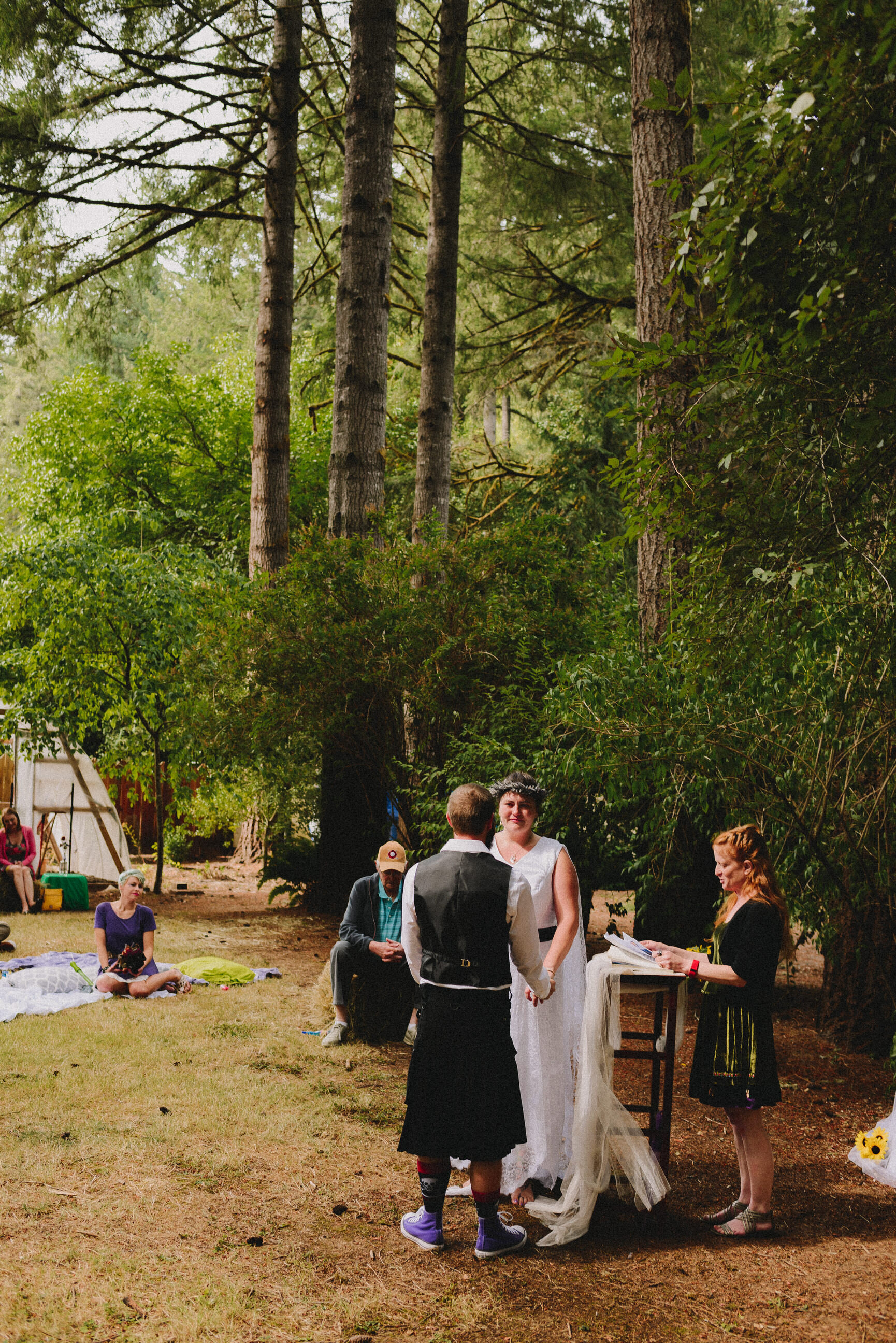 oregon-intimate-backyard-wedding-way-up-north-photography (597).jpg