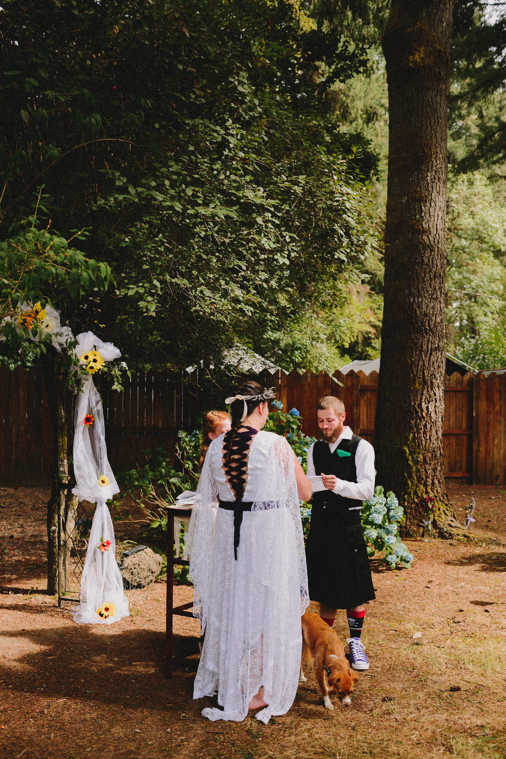 oregon-intimate-backyard-wedding-way-up-north-photography (654).jpg