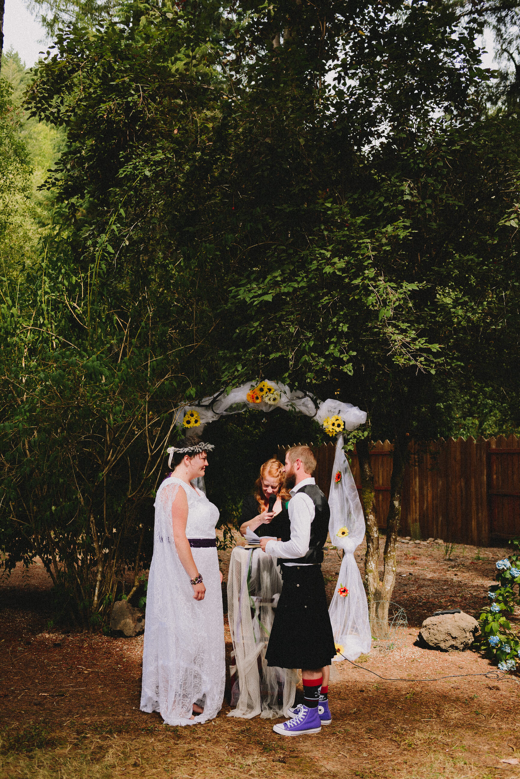 oregon-intimate-backyard-wedding-way-up-north-photography (688).jpg