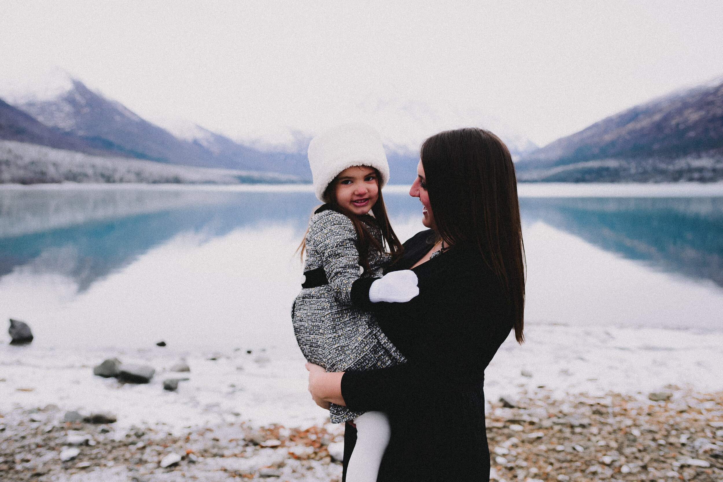 eklutna-lake-family-session-alaska-photographer-way-up-north-photography (43).jpg