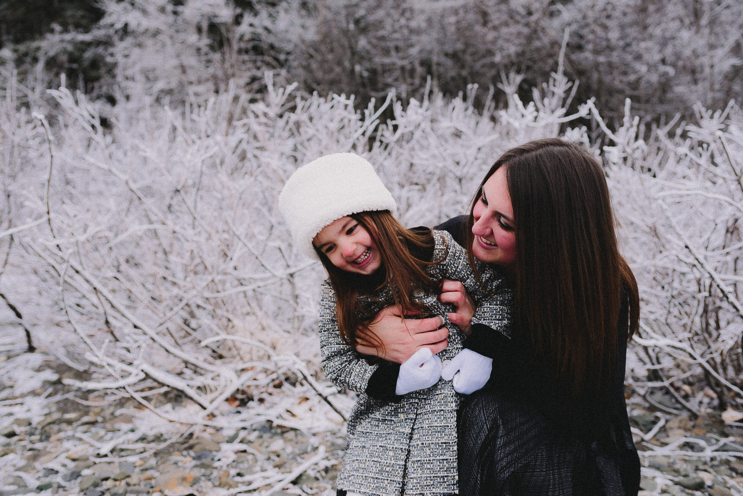 eklutna-lake-family-session-alaska-photographer-way-up-north-photography (213).jpg