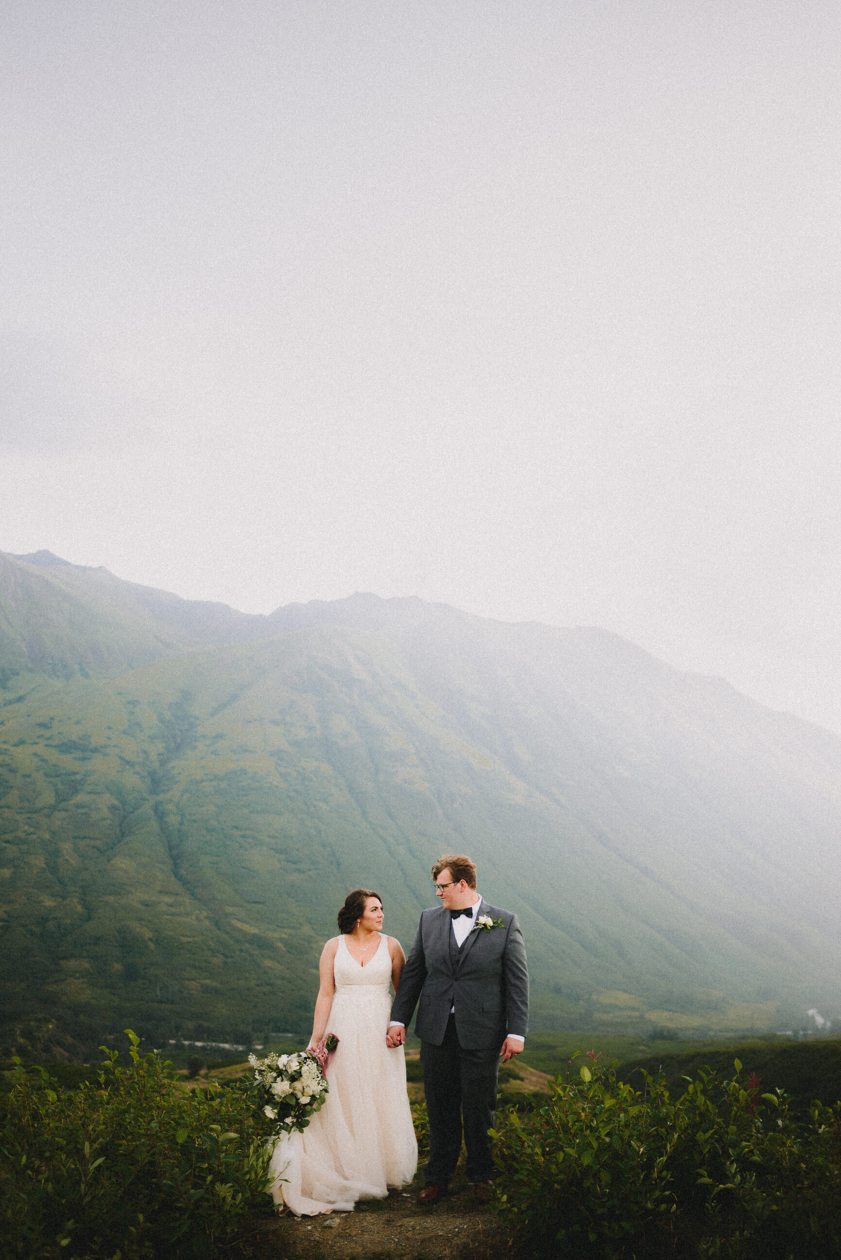 hatcher-pass-wedding-palmer-alaska-way-up-north-photography (17).jpg