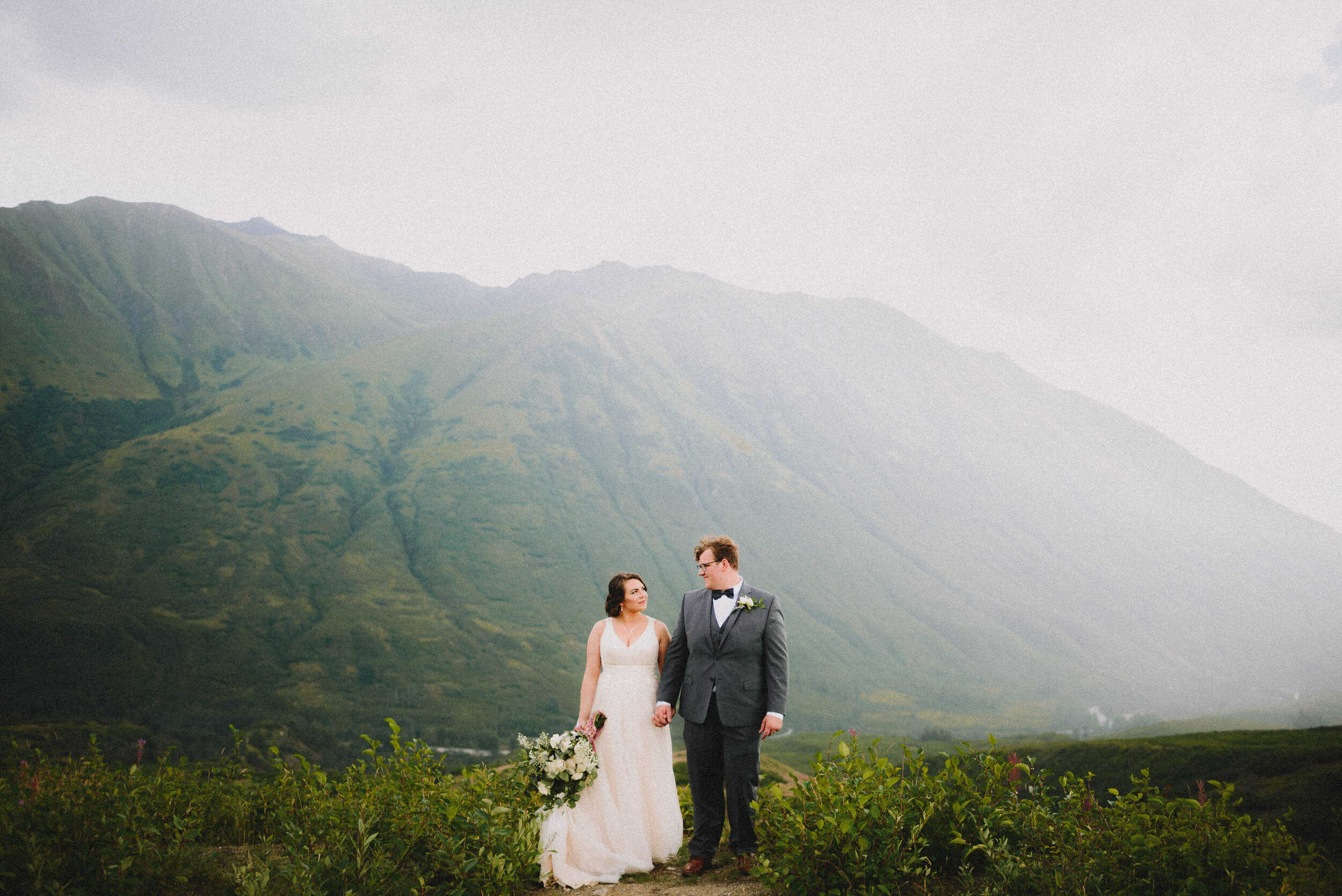 hatcher-pass-wedding-palmer-alaska-way-up-north-photography (18).jpg