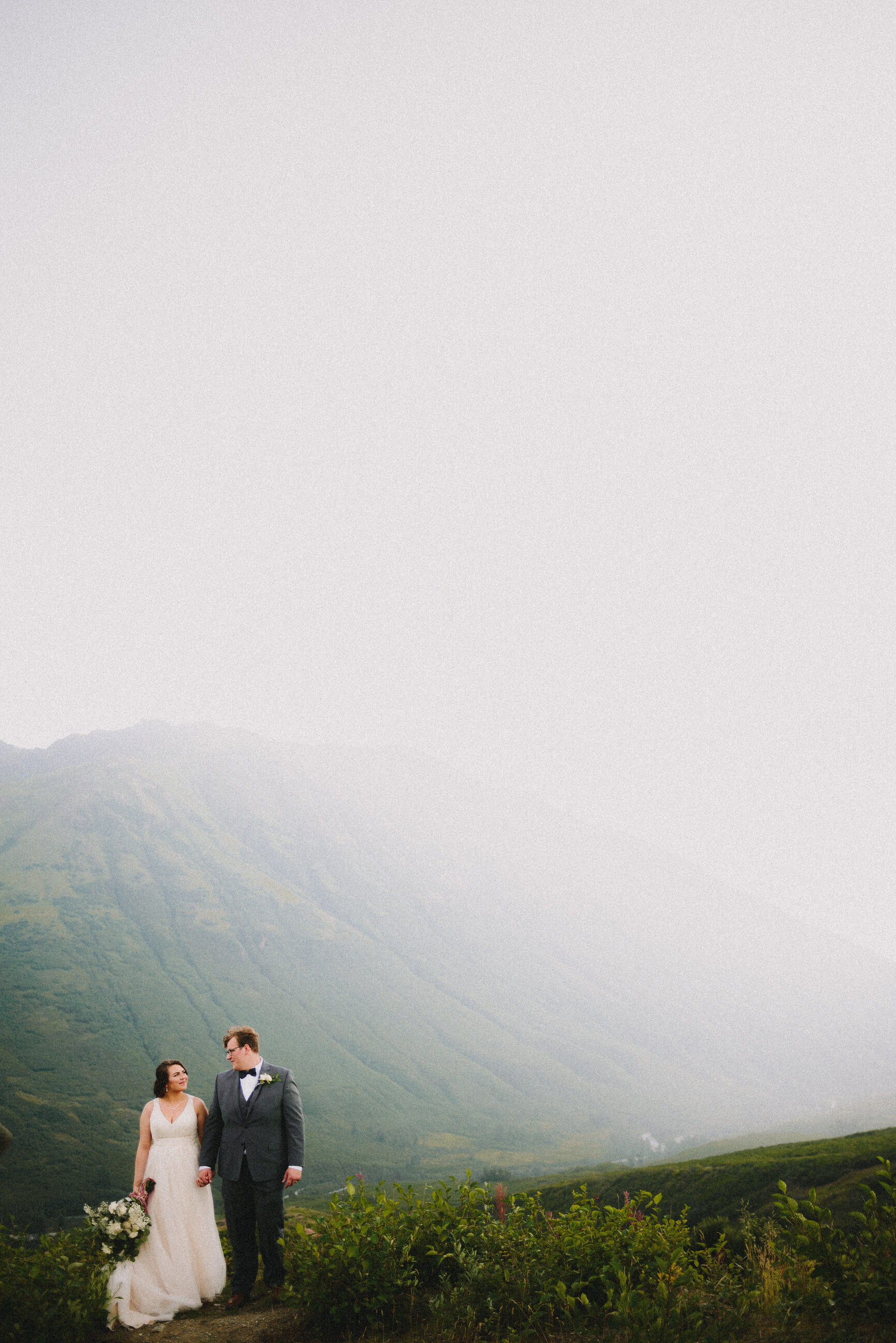 hatcher-pass-wedding-palmer-alaska-way-up-north-photography (20).jpg