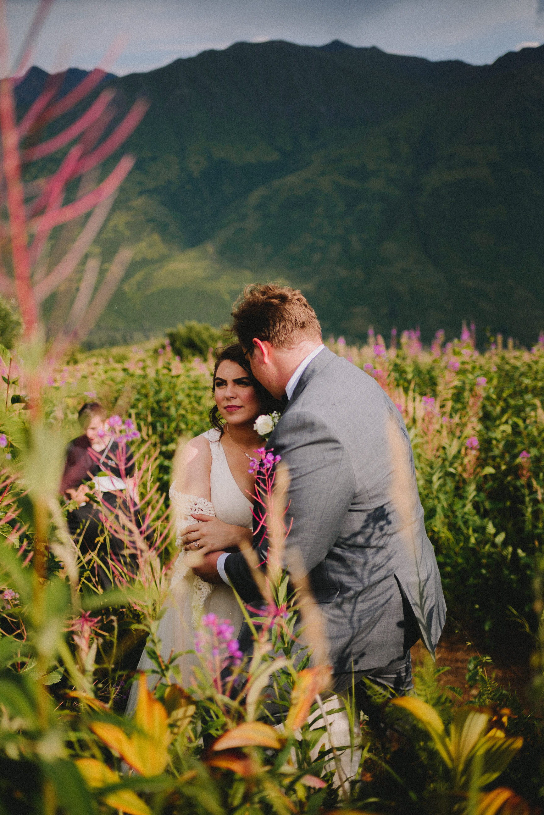 hatcher-pass-wedding-palmer-alaska-way-up-north-photography (28).jpg