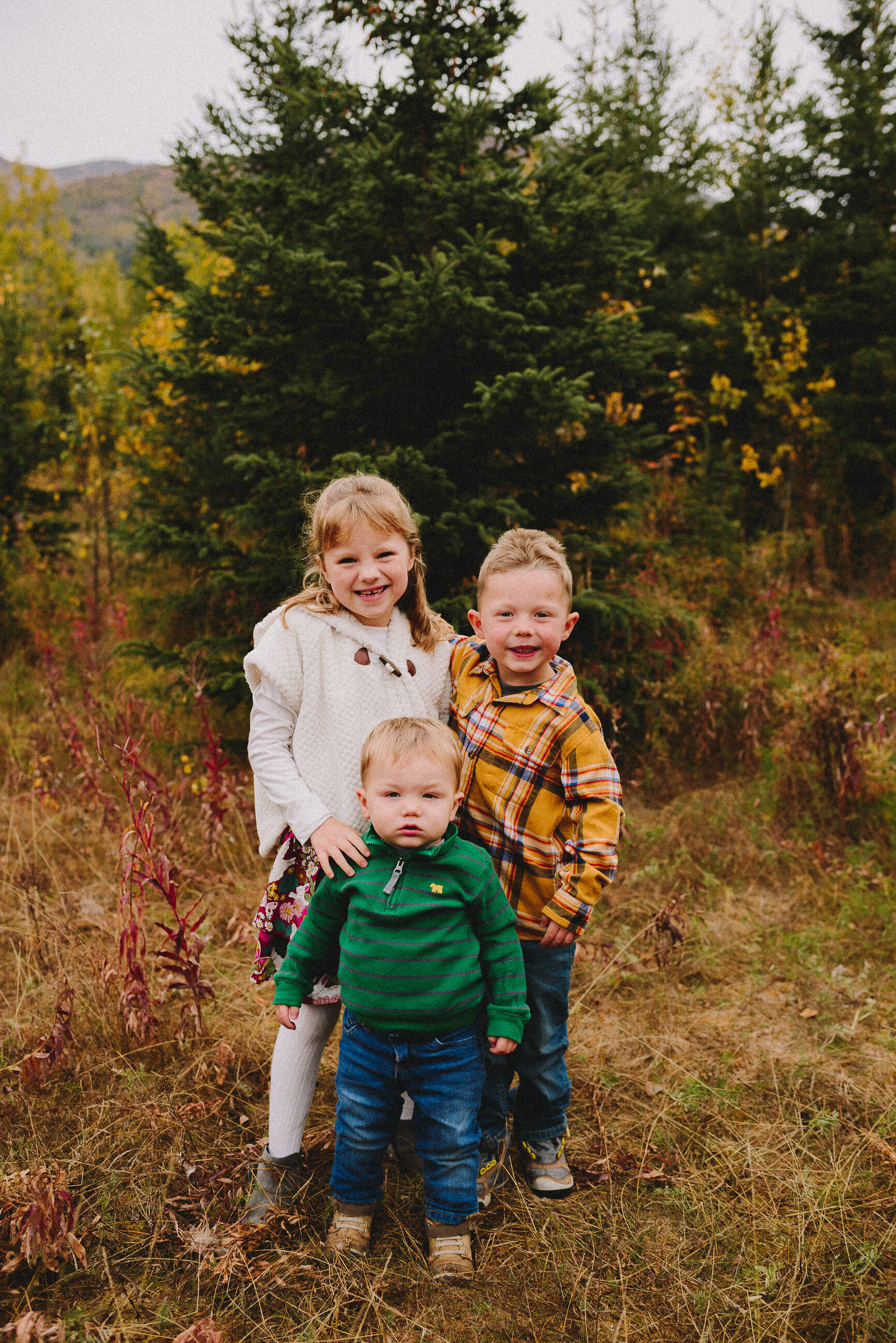 north-fork-eagle-river-fall-family-session-alaska-photographer-way-up-north-photography (9).jpg