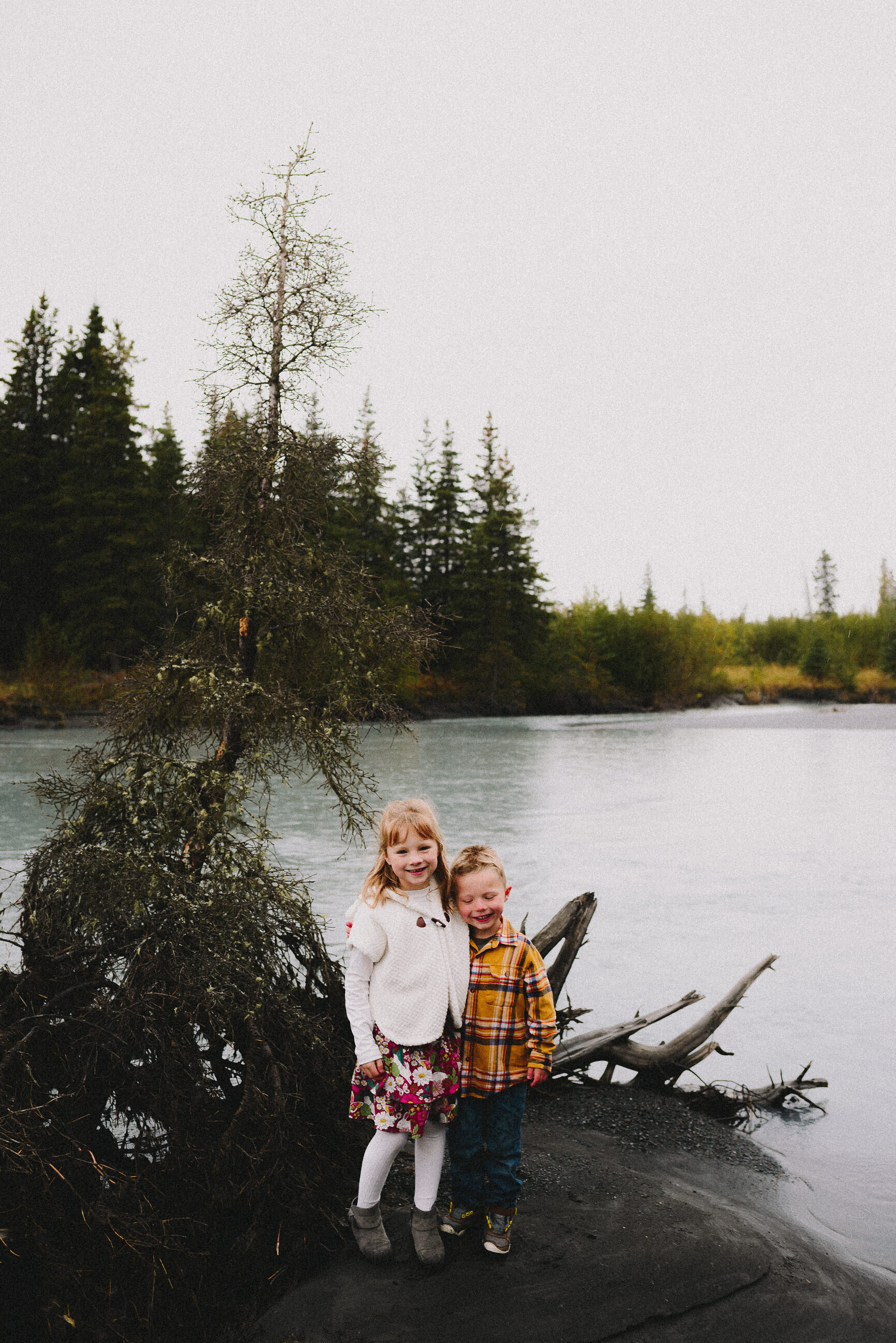 north-fork-eagle-river-fall-family-session-alaska-photographer-way-up-north-photography (89).jpg